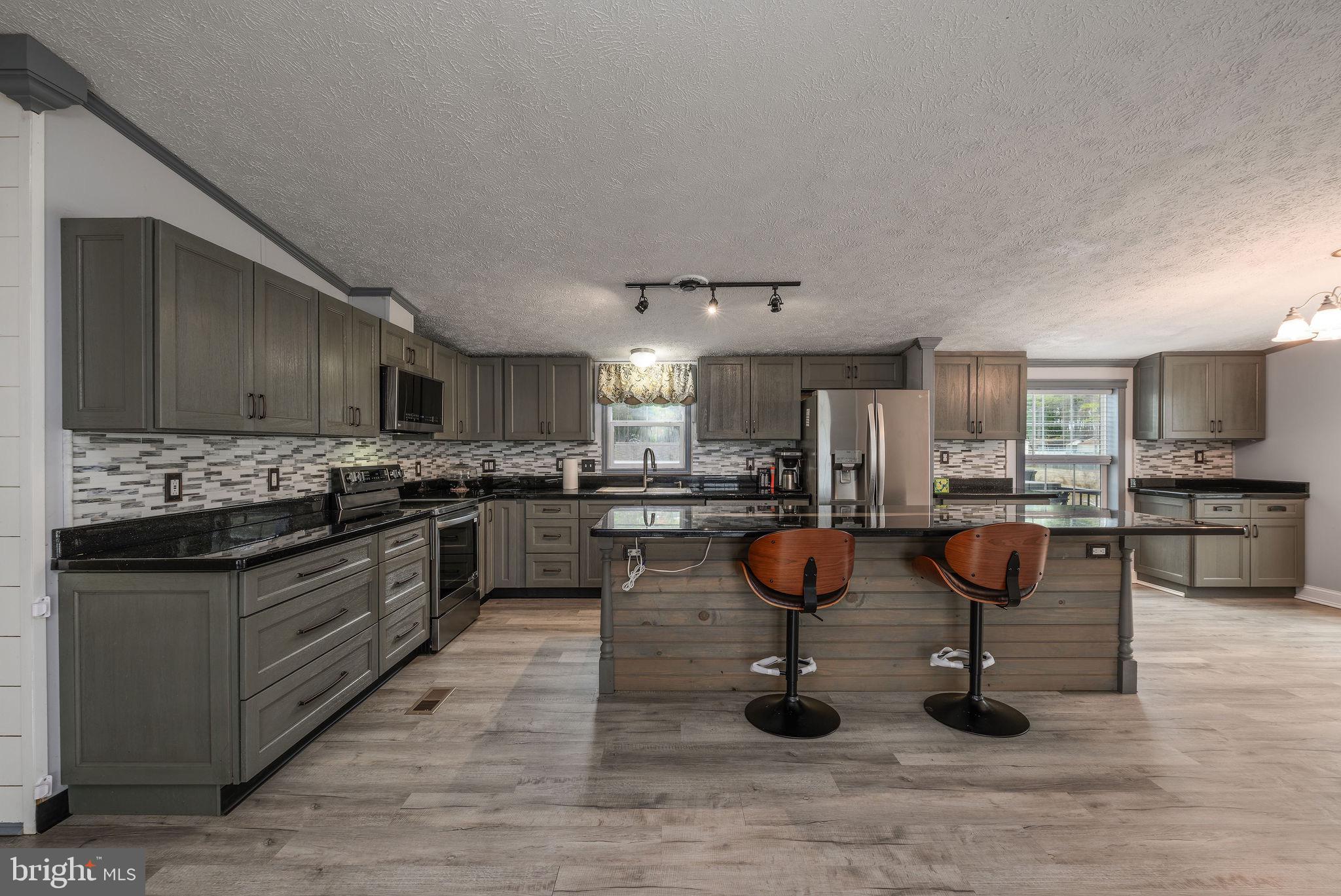 WHITE HOUSE BEACH - Residential