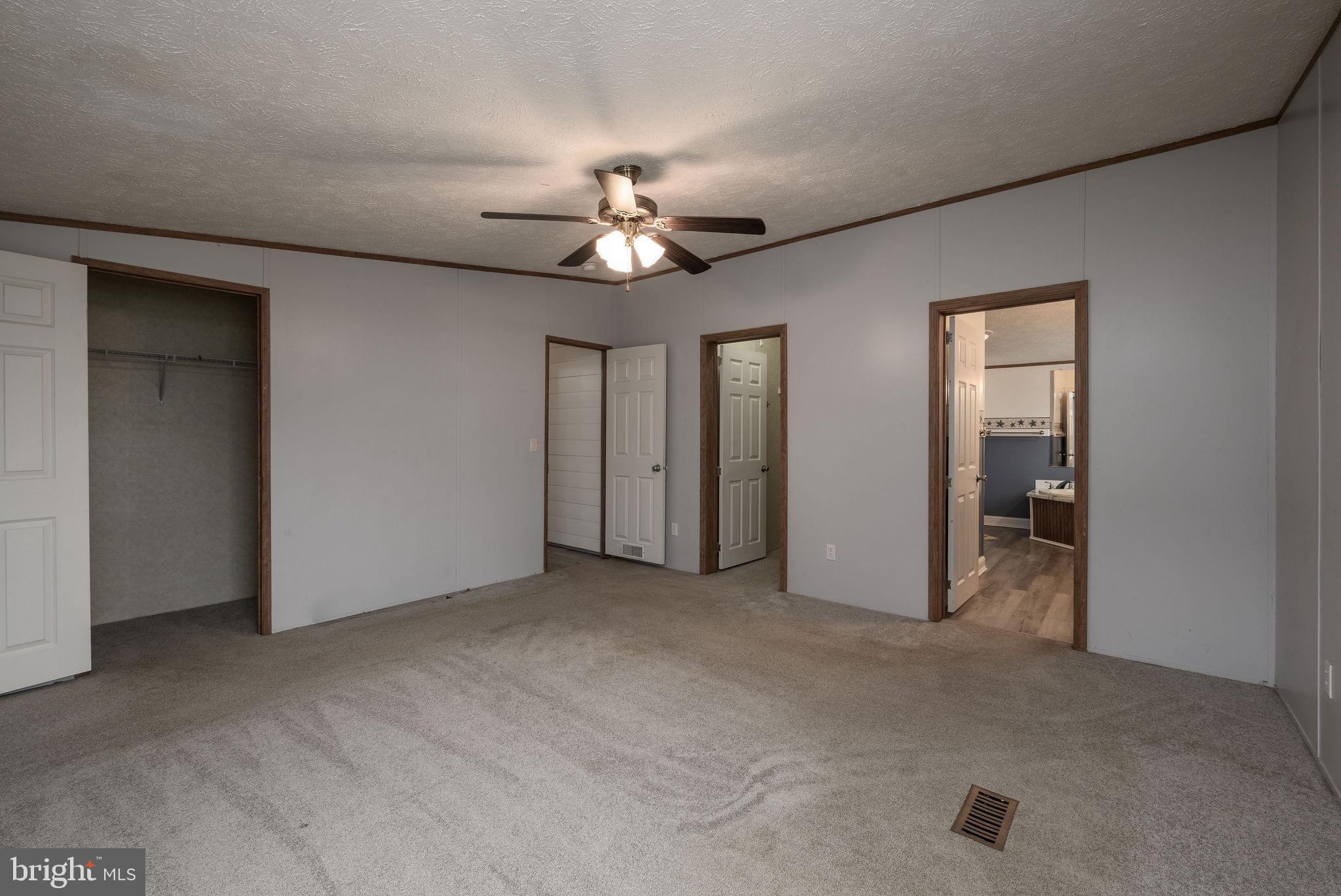 WHITE HOUSE BEACH - Residential