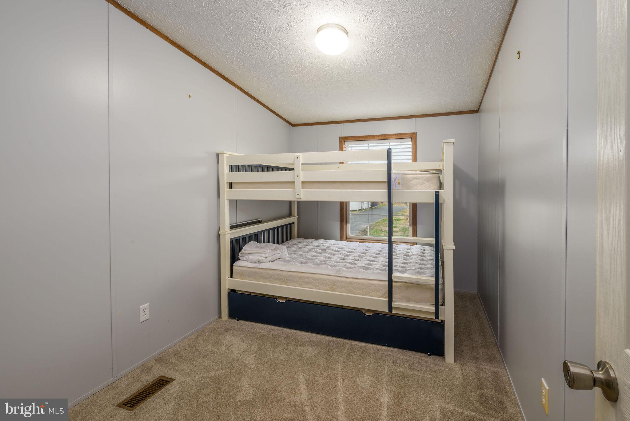 WHITE HOUSE BEACH - Residential