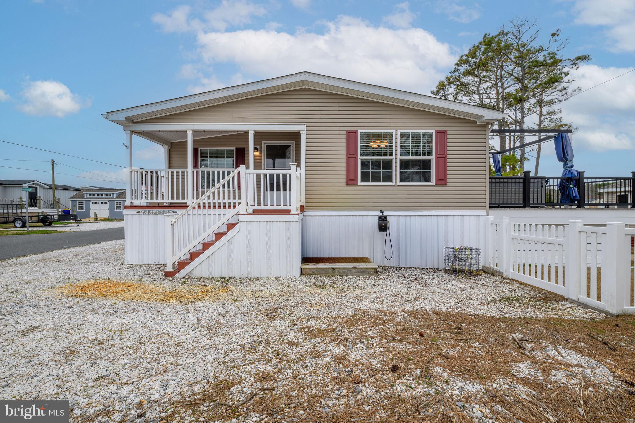 WHITE HOUSE BEACH - Residential
