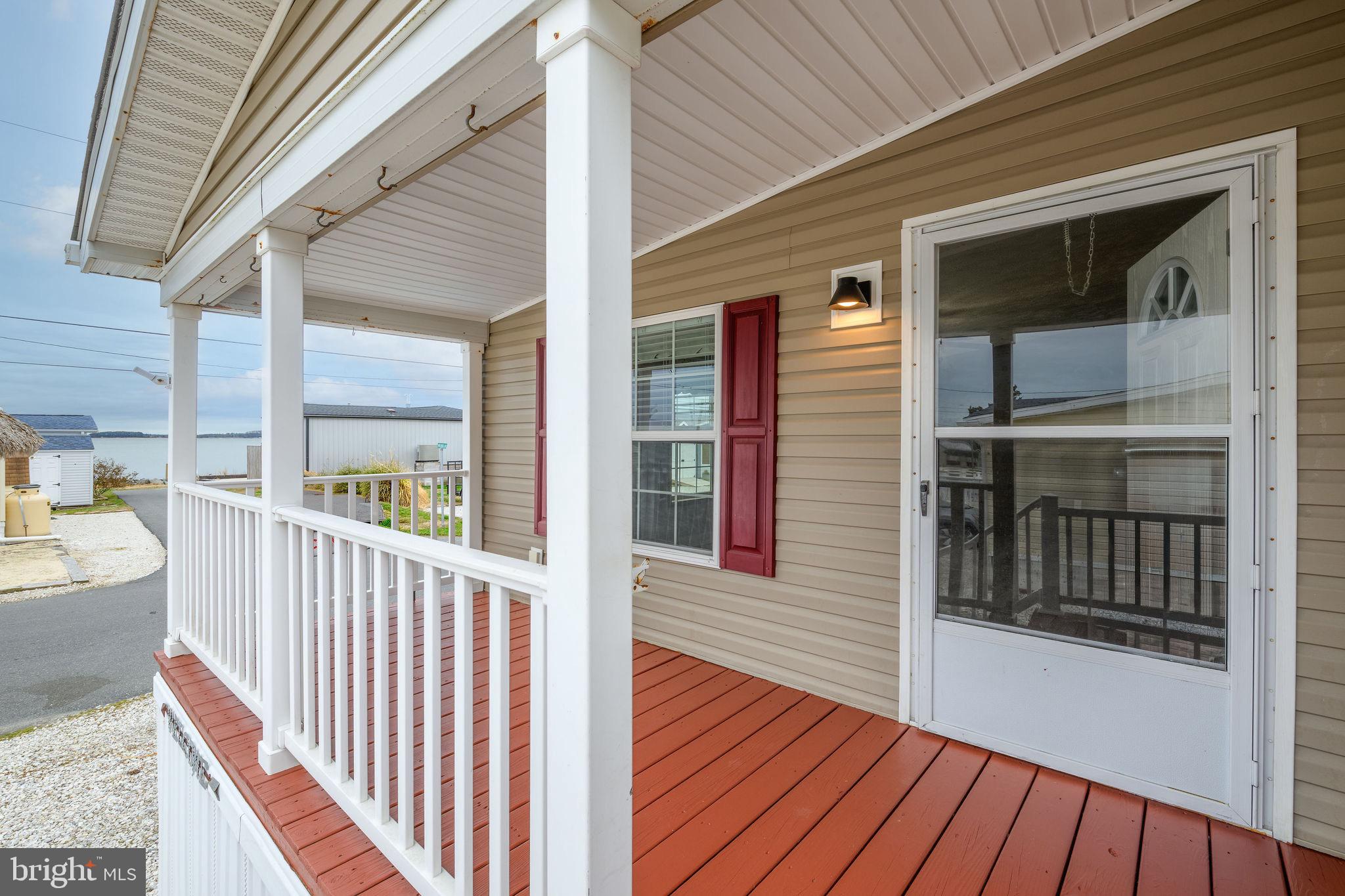 WHITE HOUSE BEACH - Residential