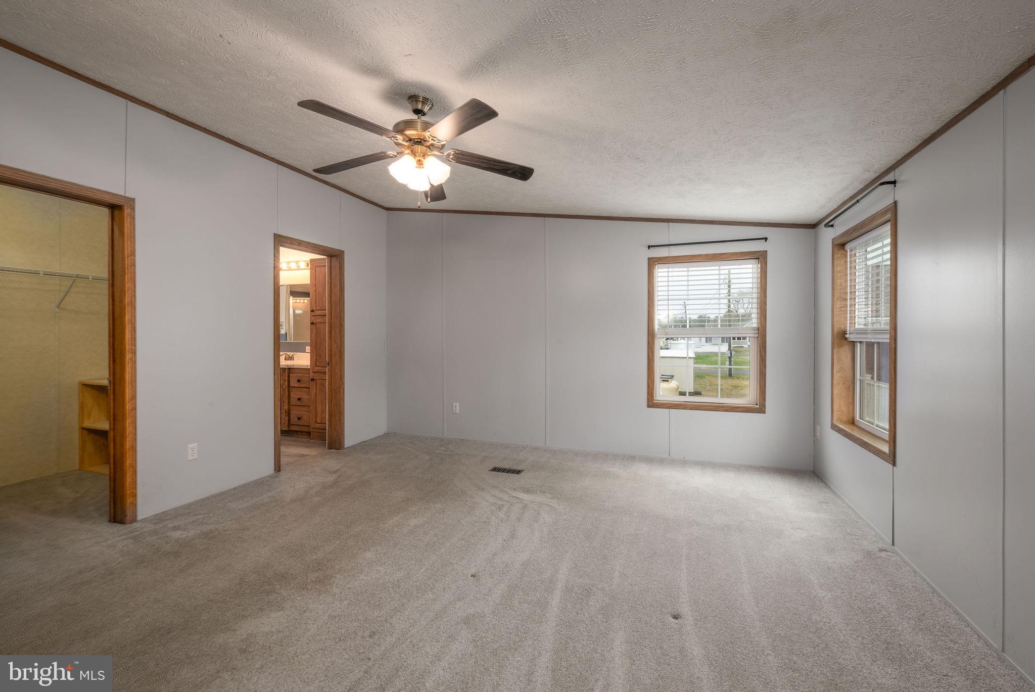 WHITE HOUSE BEACH - Residential