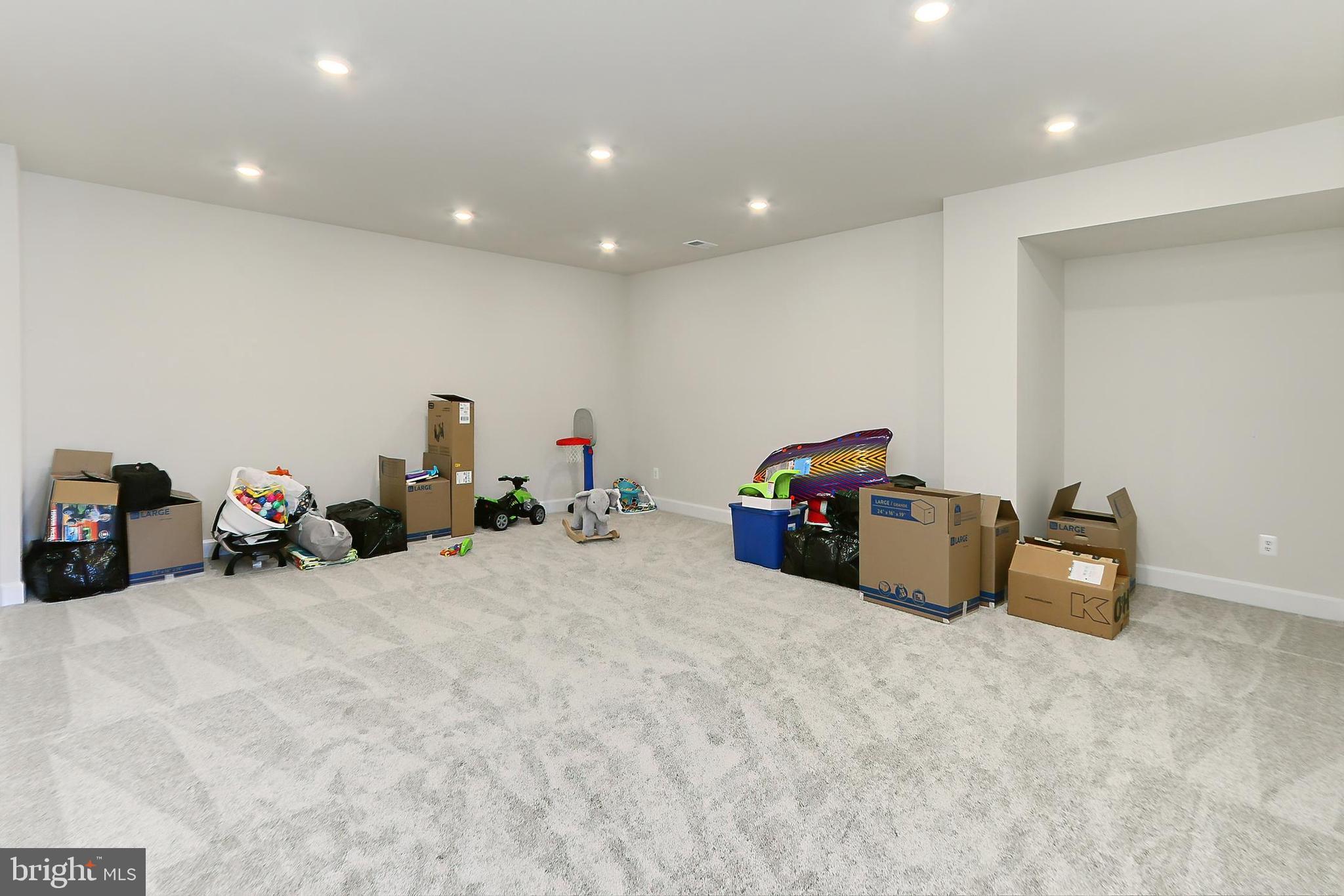 VIRGINIA CROSSING - Residential