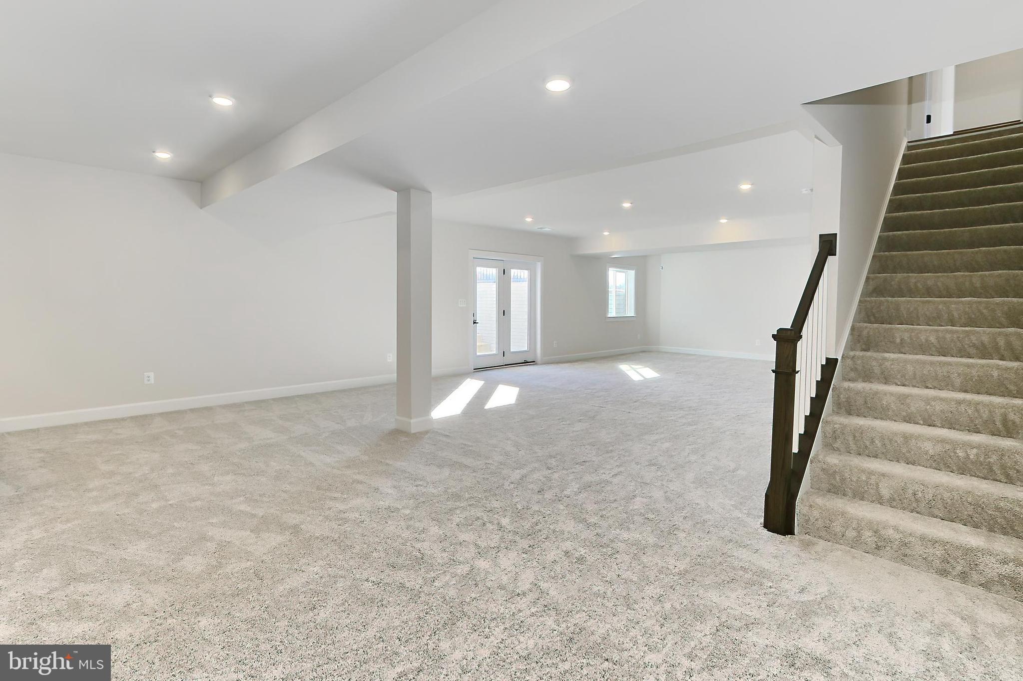 VIRGINIA CROSSING - Residential