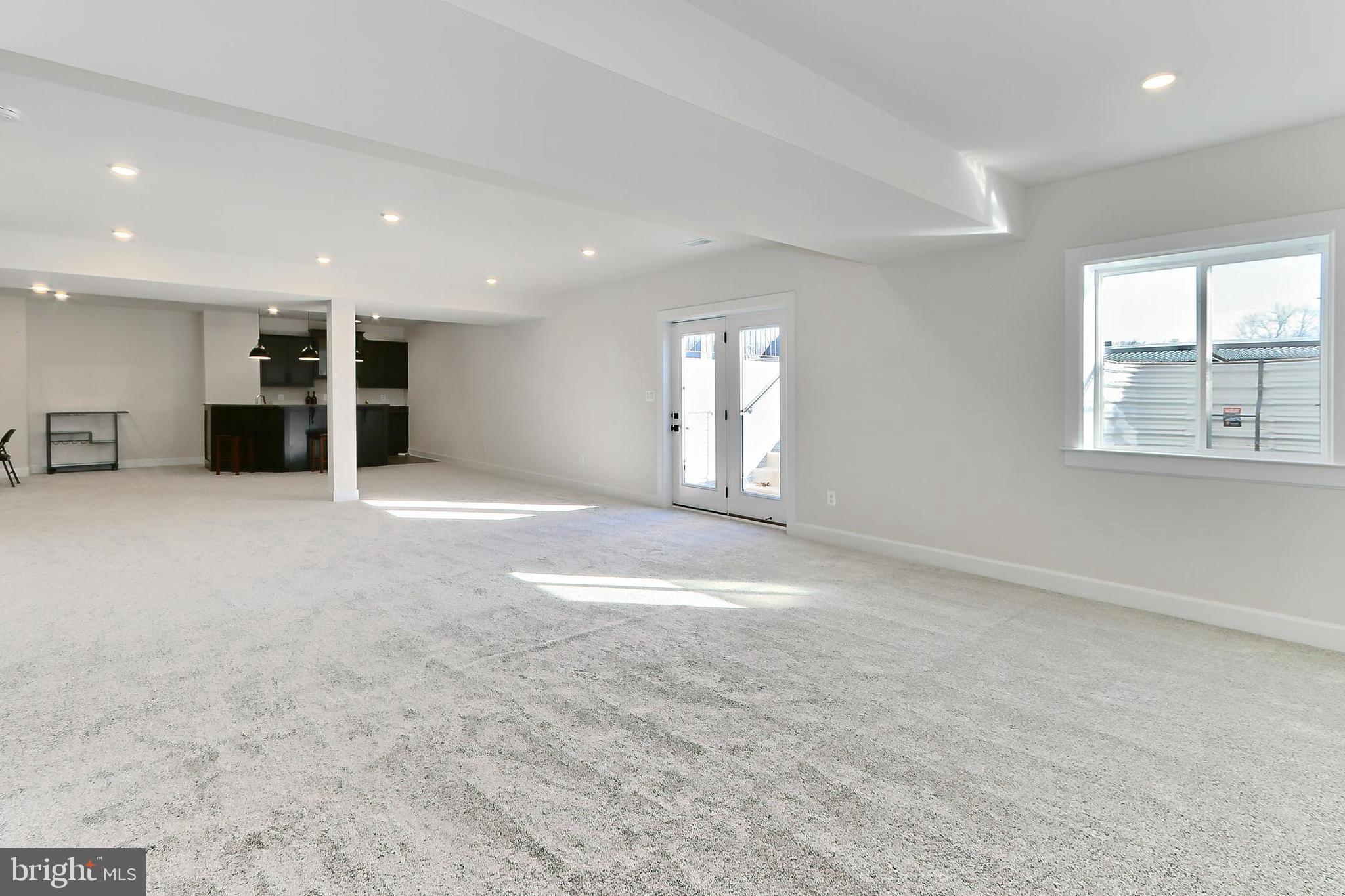 VIRGINIA CROSSING - Residential