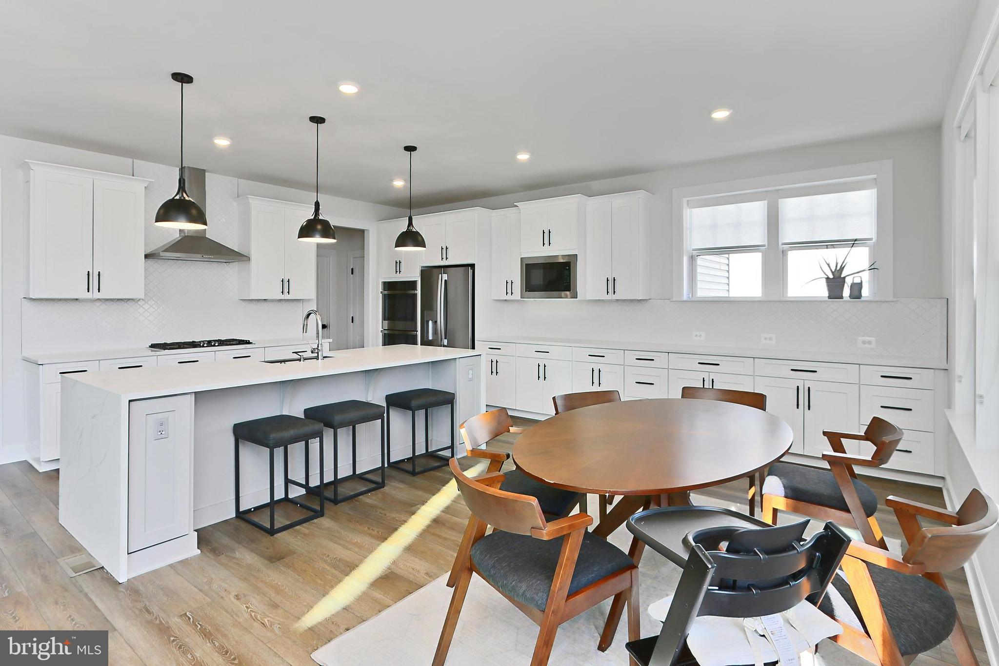 VIRGINIA CROSSING - Residential