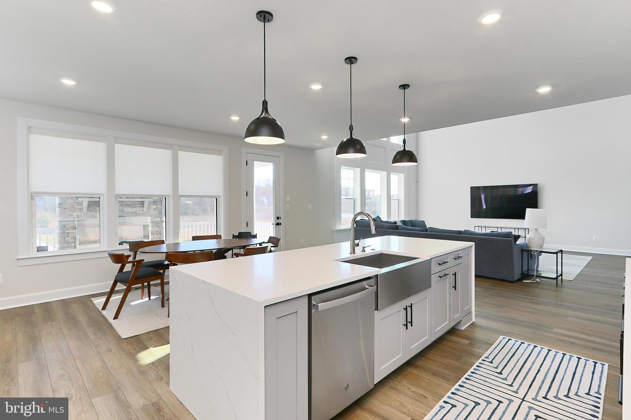 VIRGINIA CROSSING - Residential