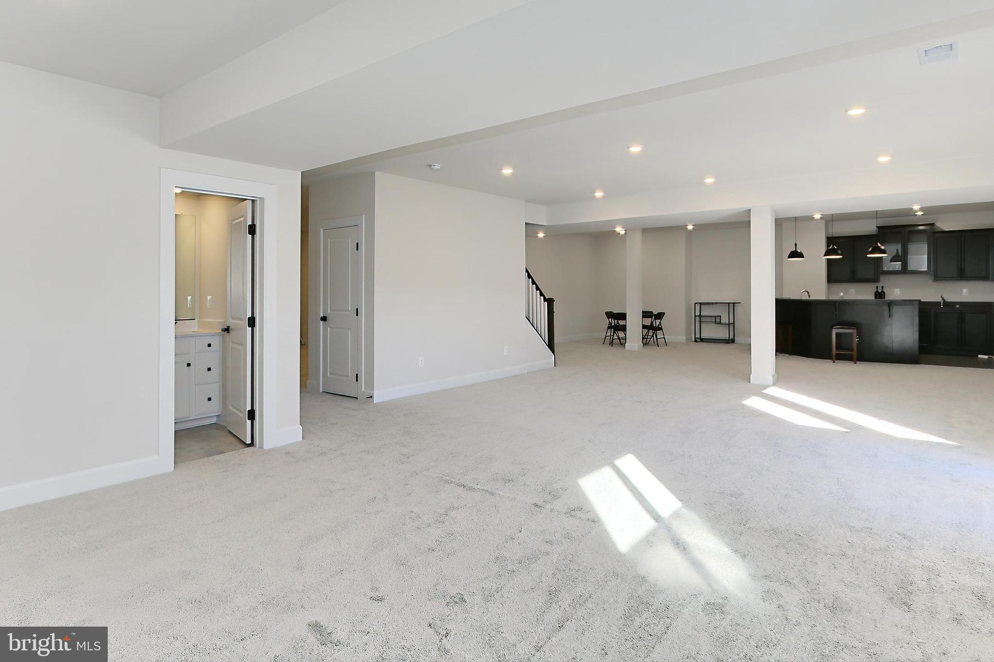 VIRGINIA CROSSING - Residential