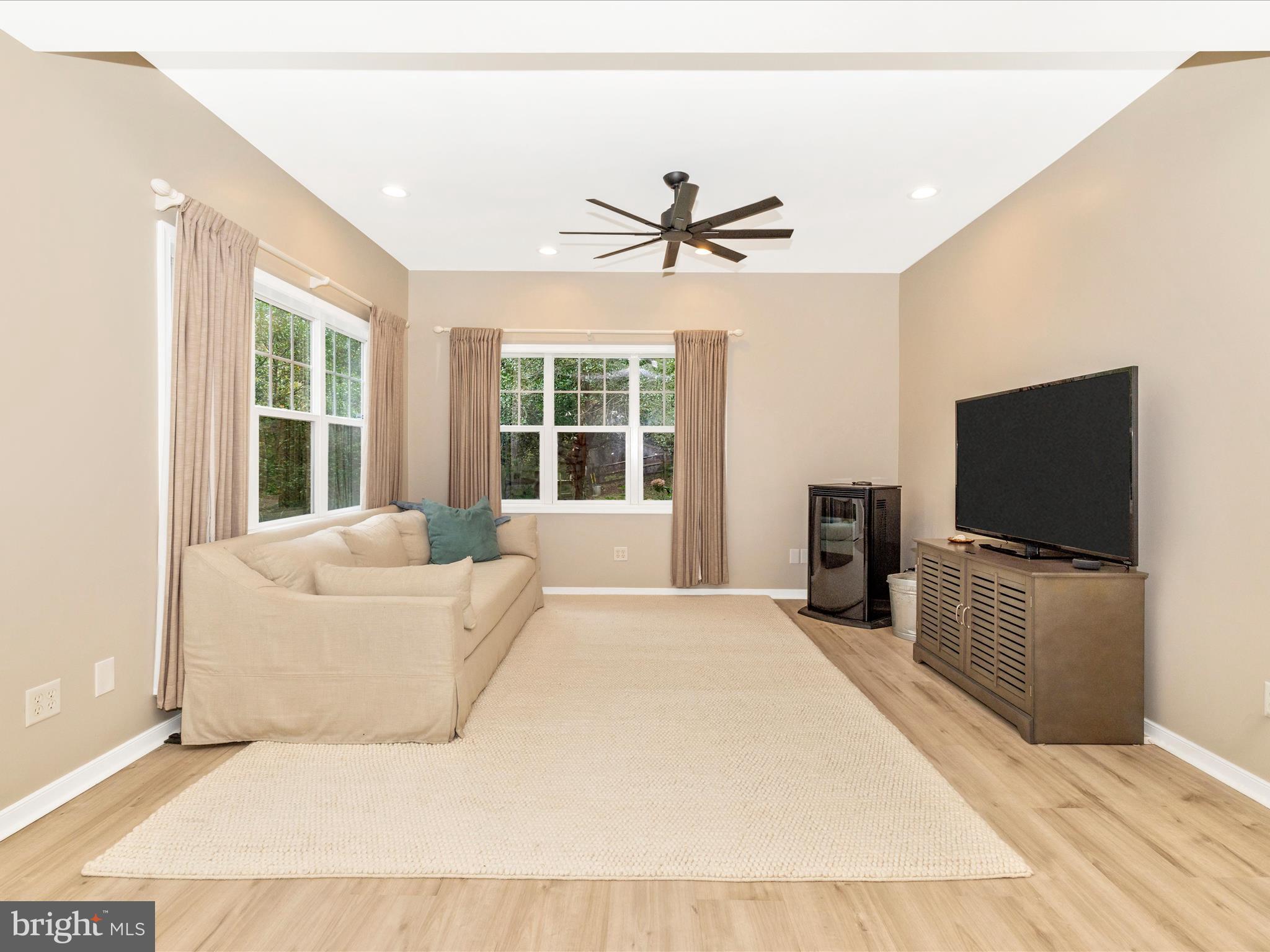 MIDDLETOWN - Residential