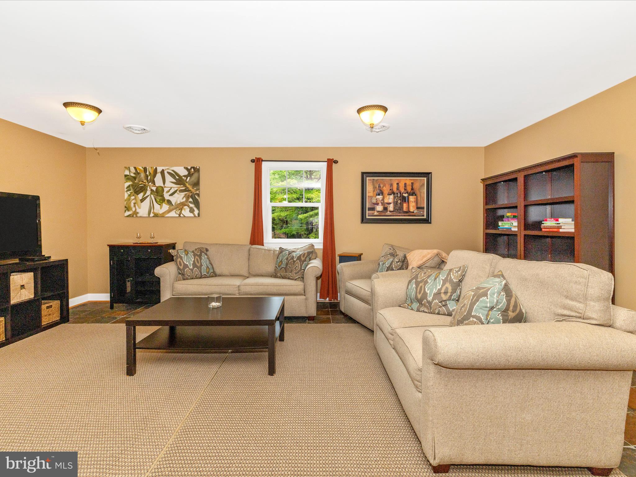 MIDDLETOWN - Residential