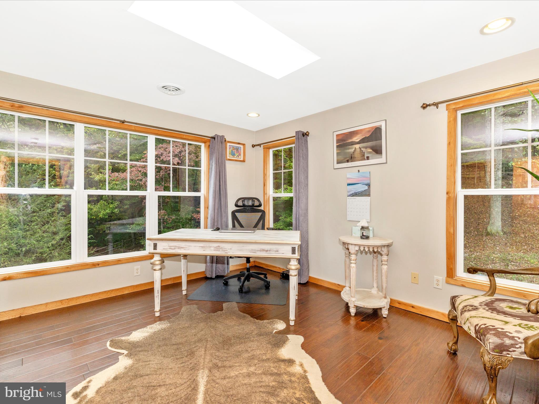 MIDDLETOWN - Residential