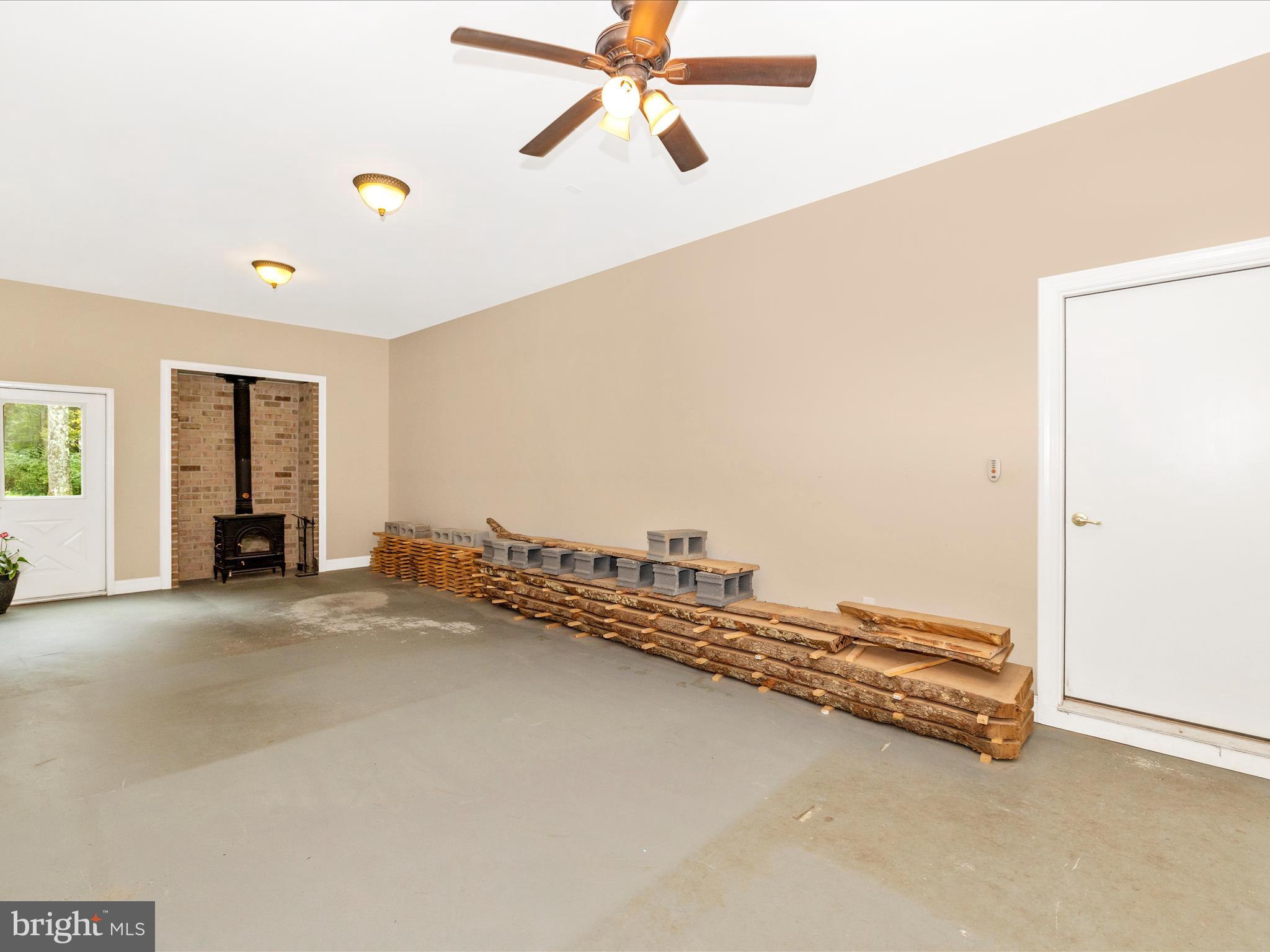 MIDDLETOWN - Residential