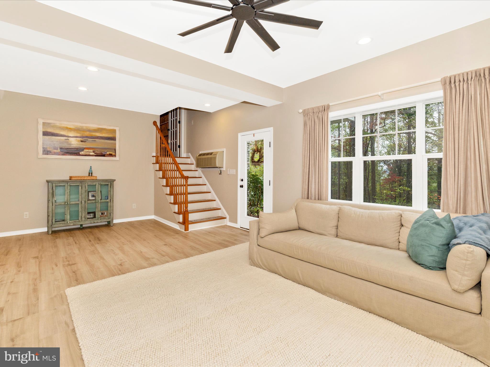 MIDDLETOWN - Residential