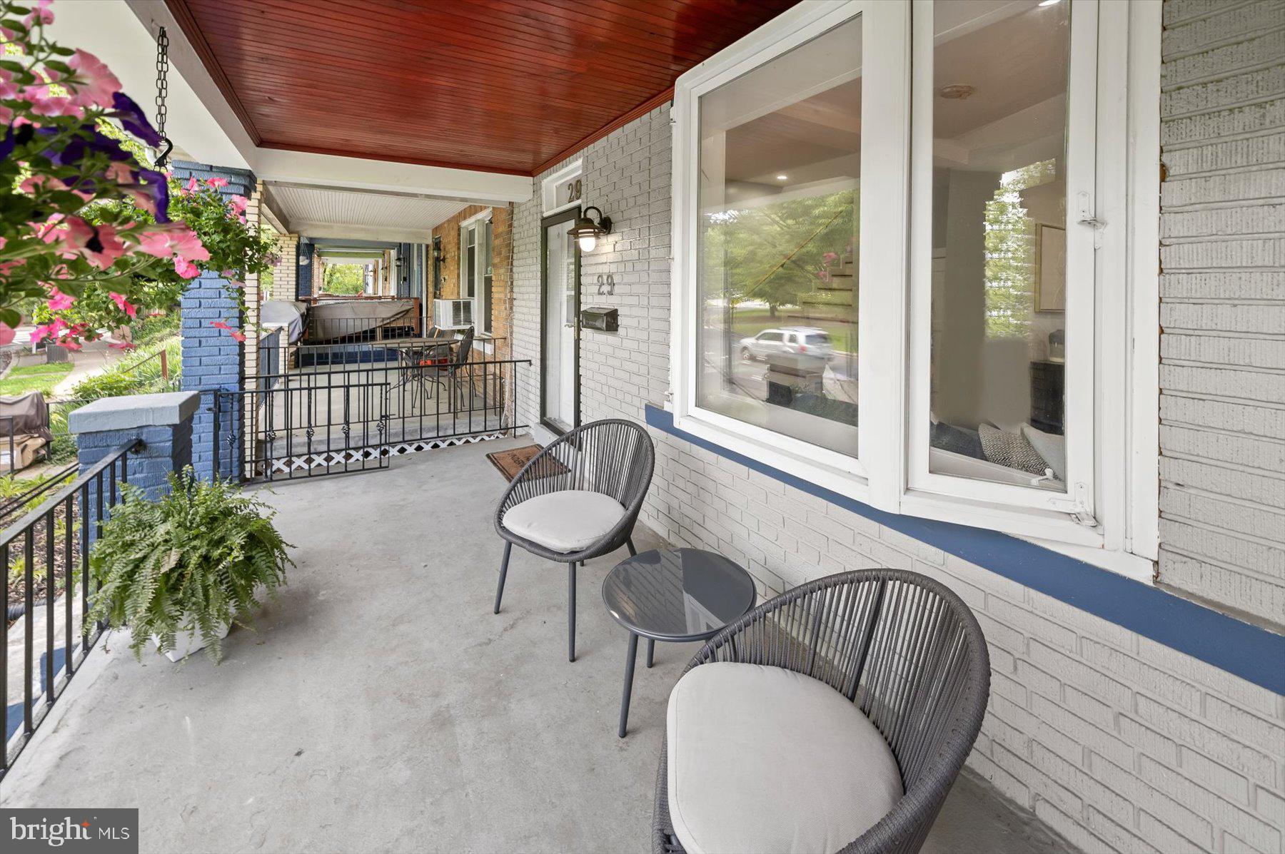 29 SHERMAN CIRCLE NW