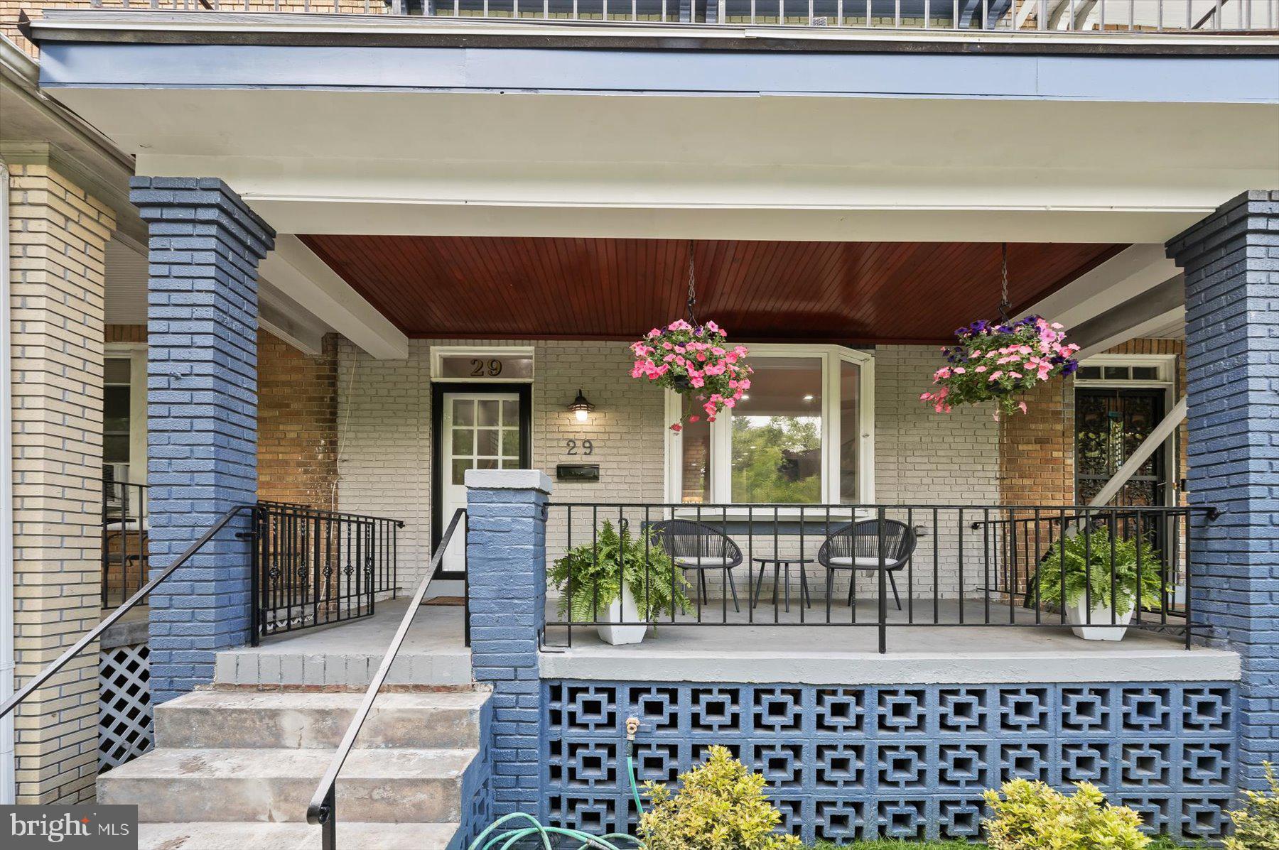 29 SHERMAN CIRCLE NW