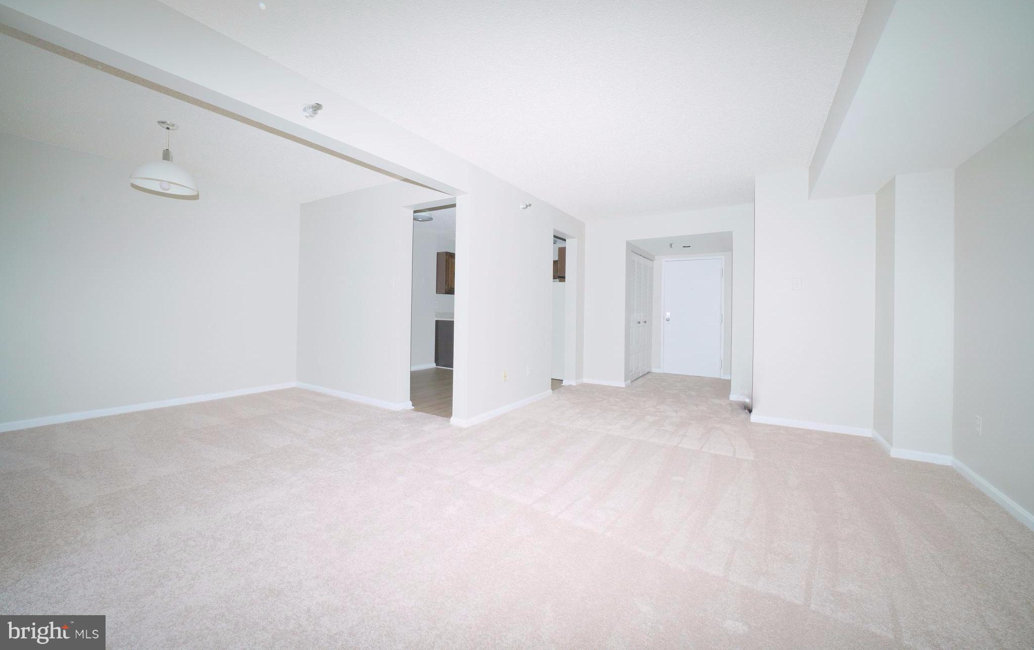 CHELSEA TOWERS - Residential