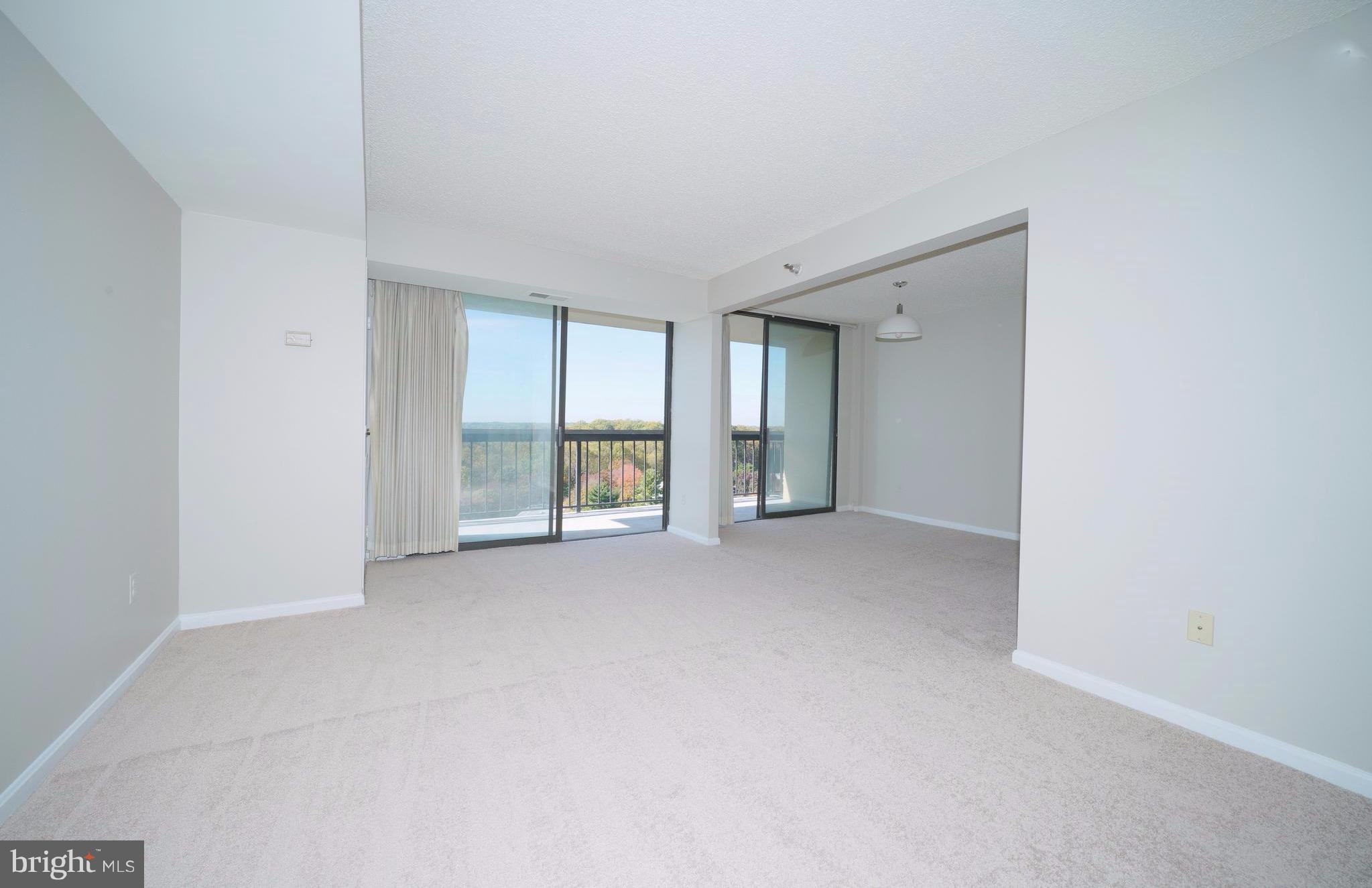 CHELSEA TOWERS - Residential