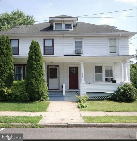 Photo of 104 Juniper Street, BURLINGTON, NJ 08016 (MLS # NJBL2105604)