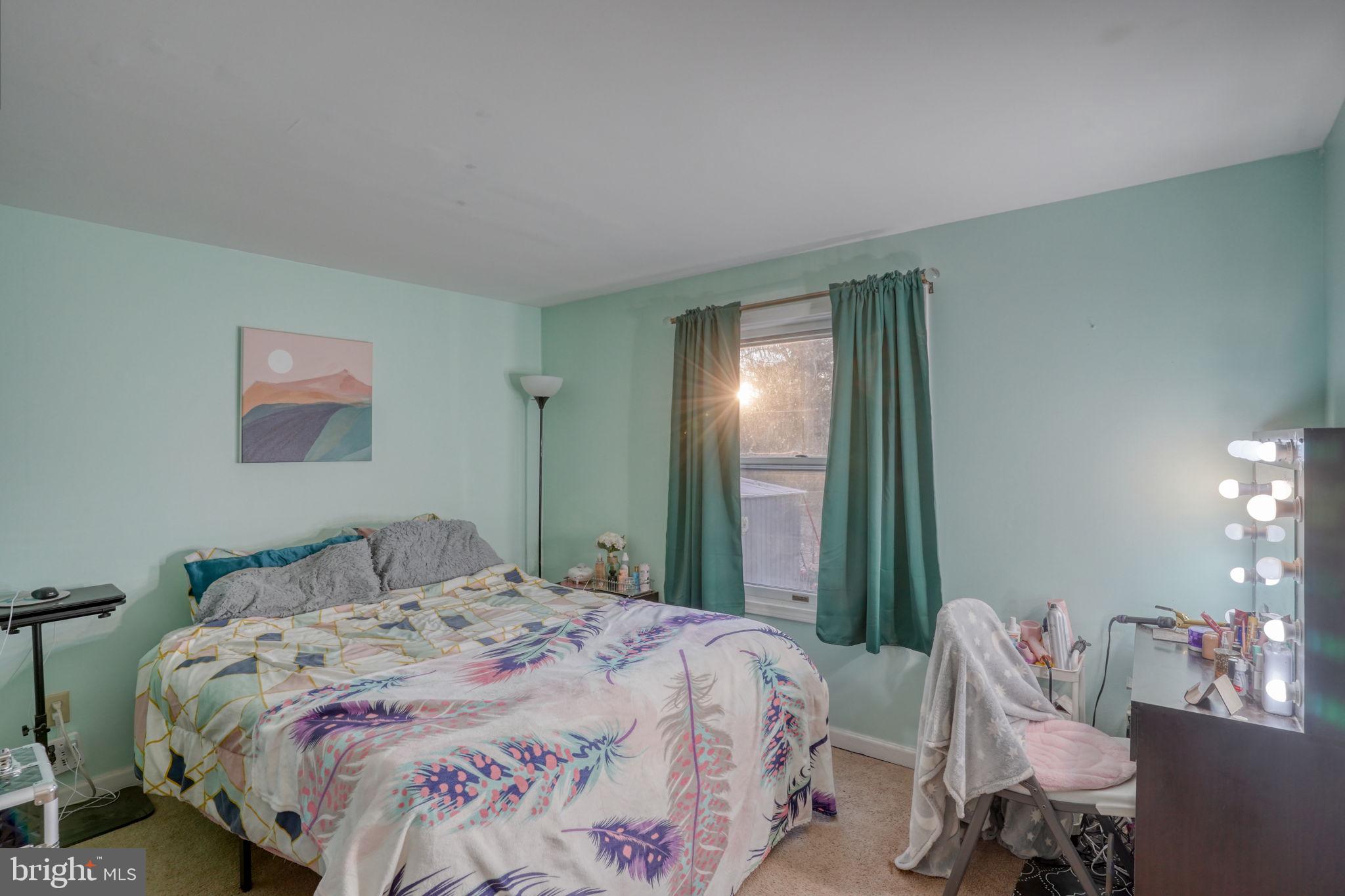 CHESTER HARBOR - Residential