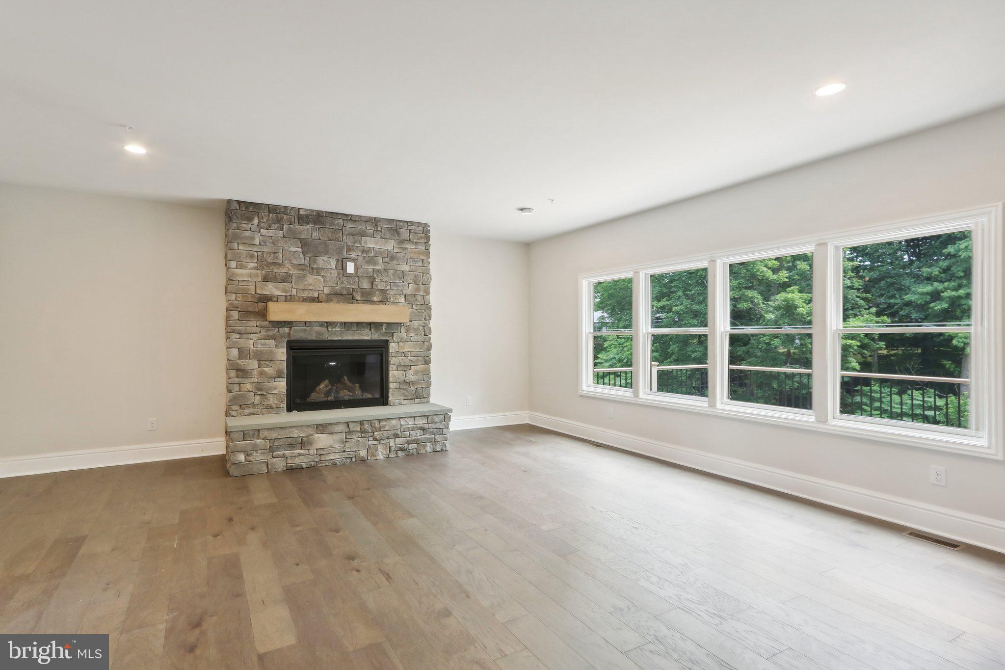 BRIARWOOD - Residential