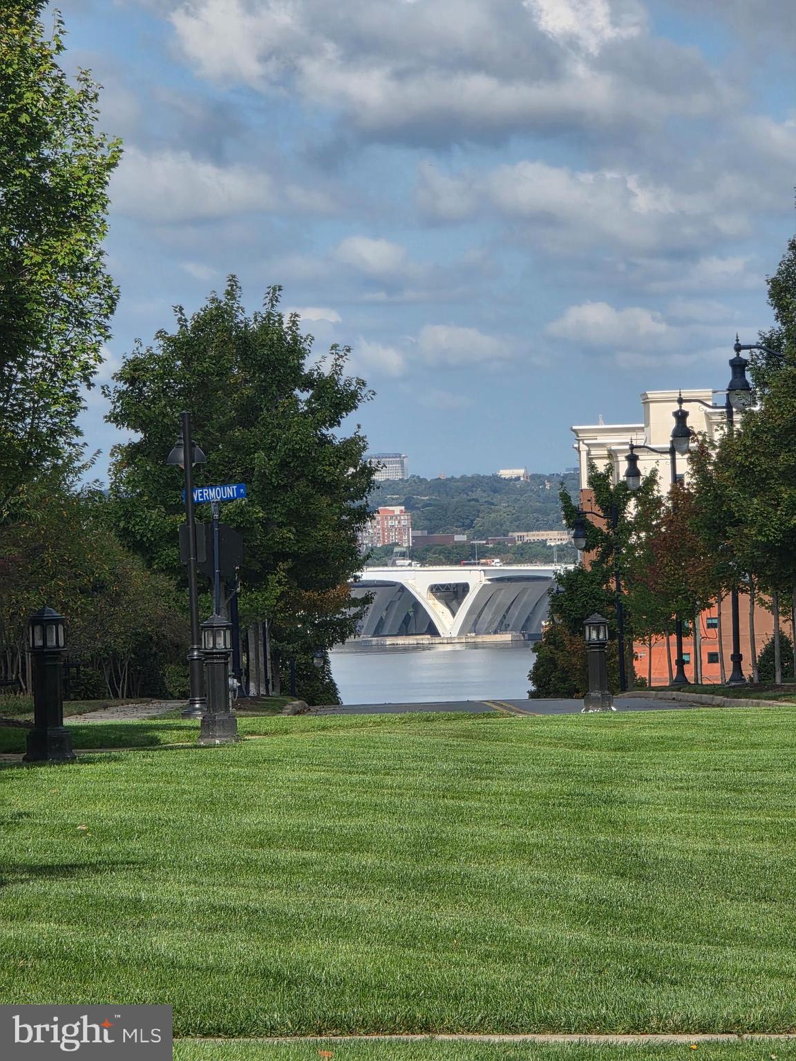 POTOMAC OVERLOOK CONDO - Residential Lease