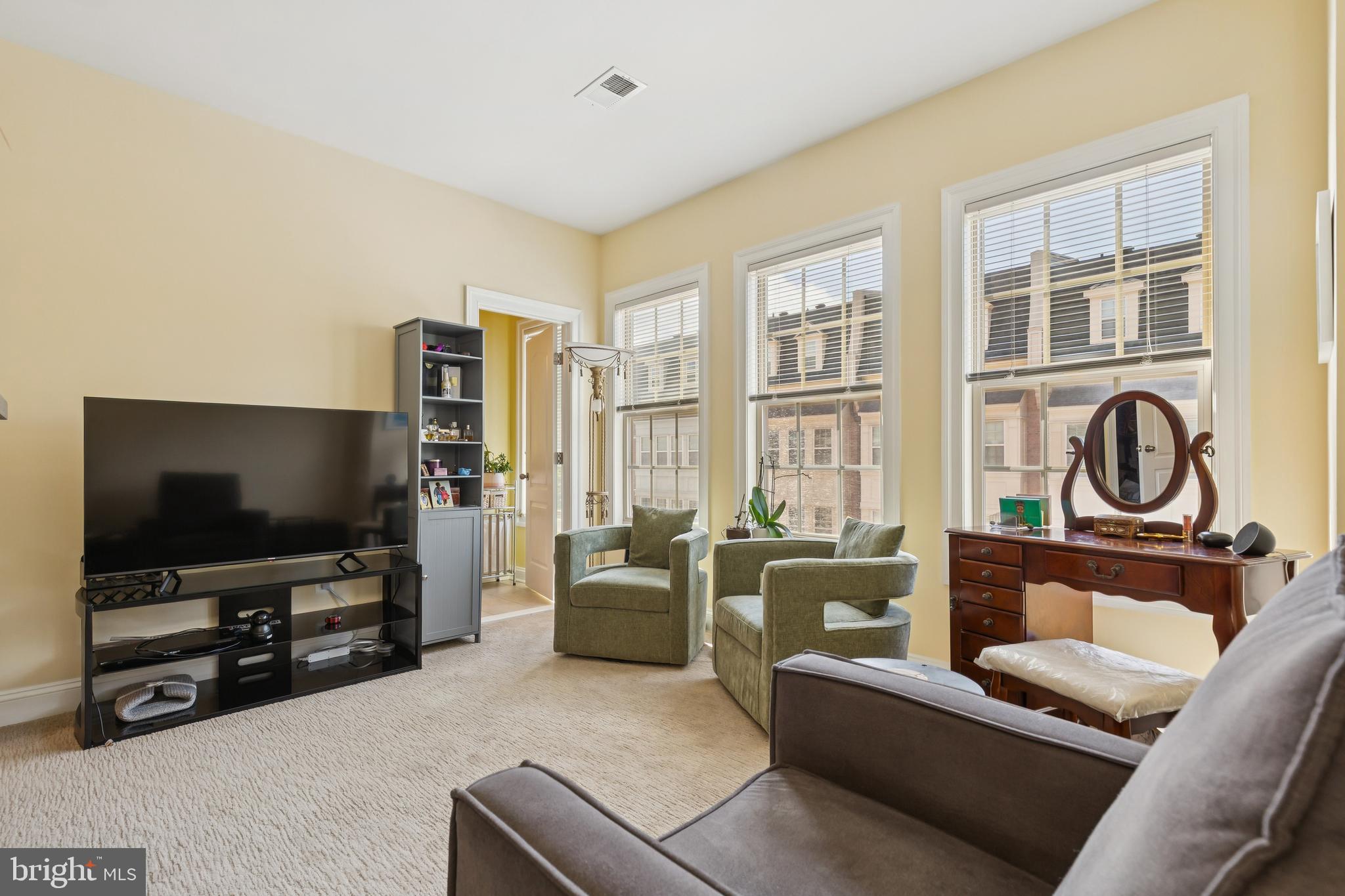 POTOMAC OVERLOOK CONDO - Residential Lease