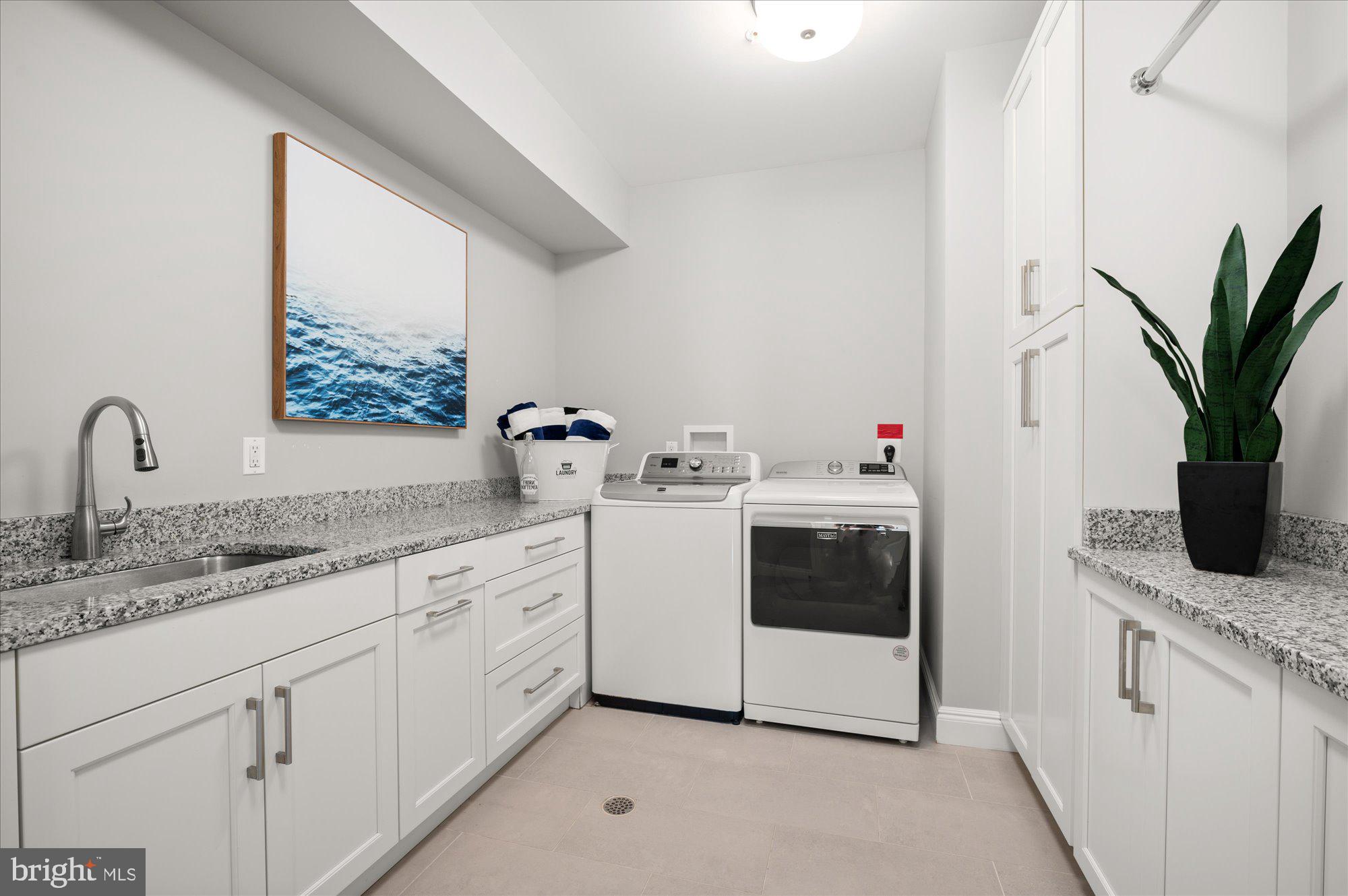 BRADLEY HILLS - Residential