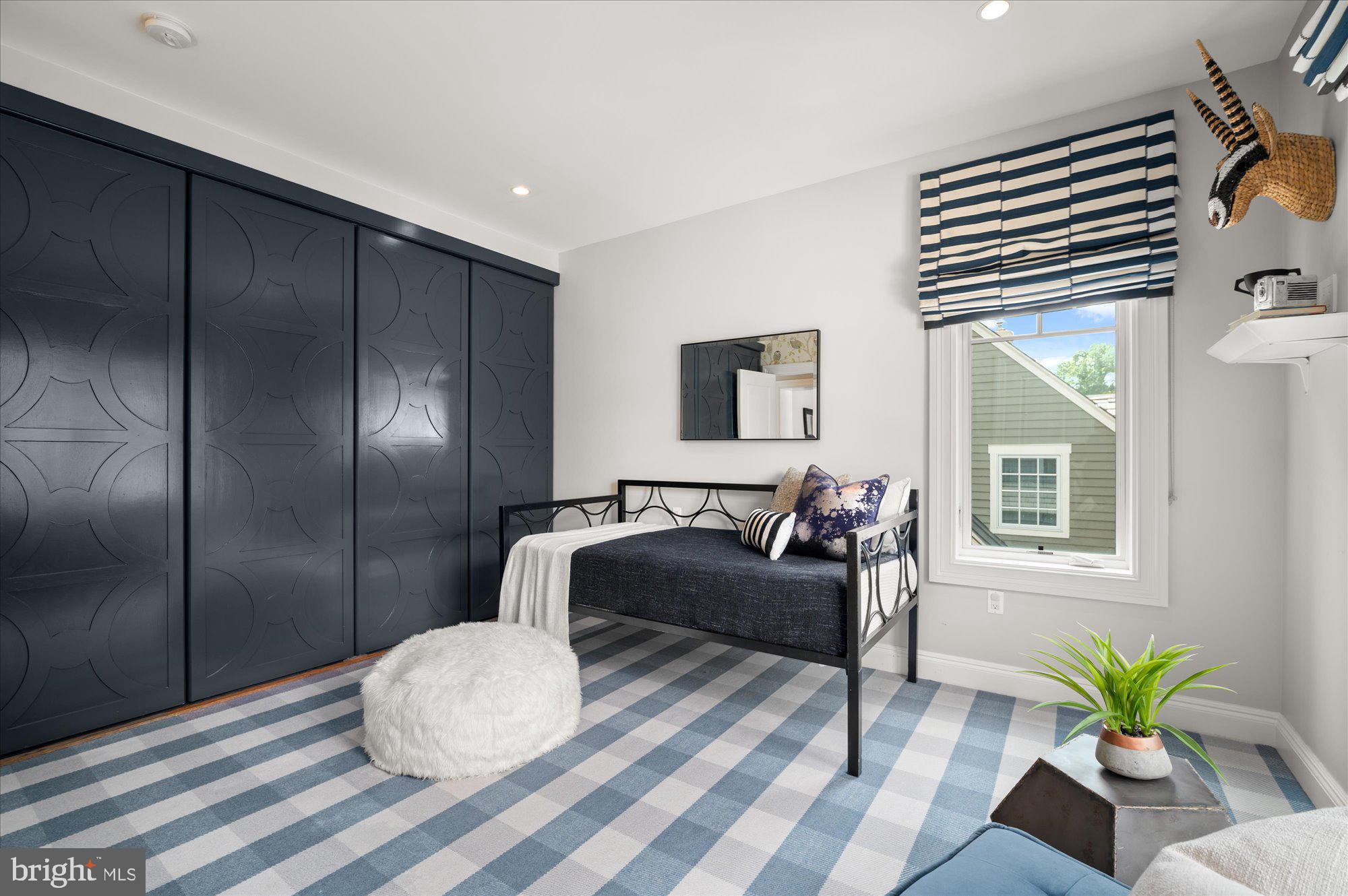 BRADLEY HILLS - Residential