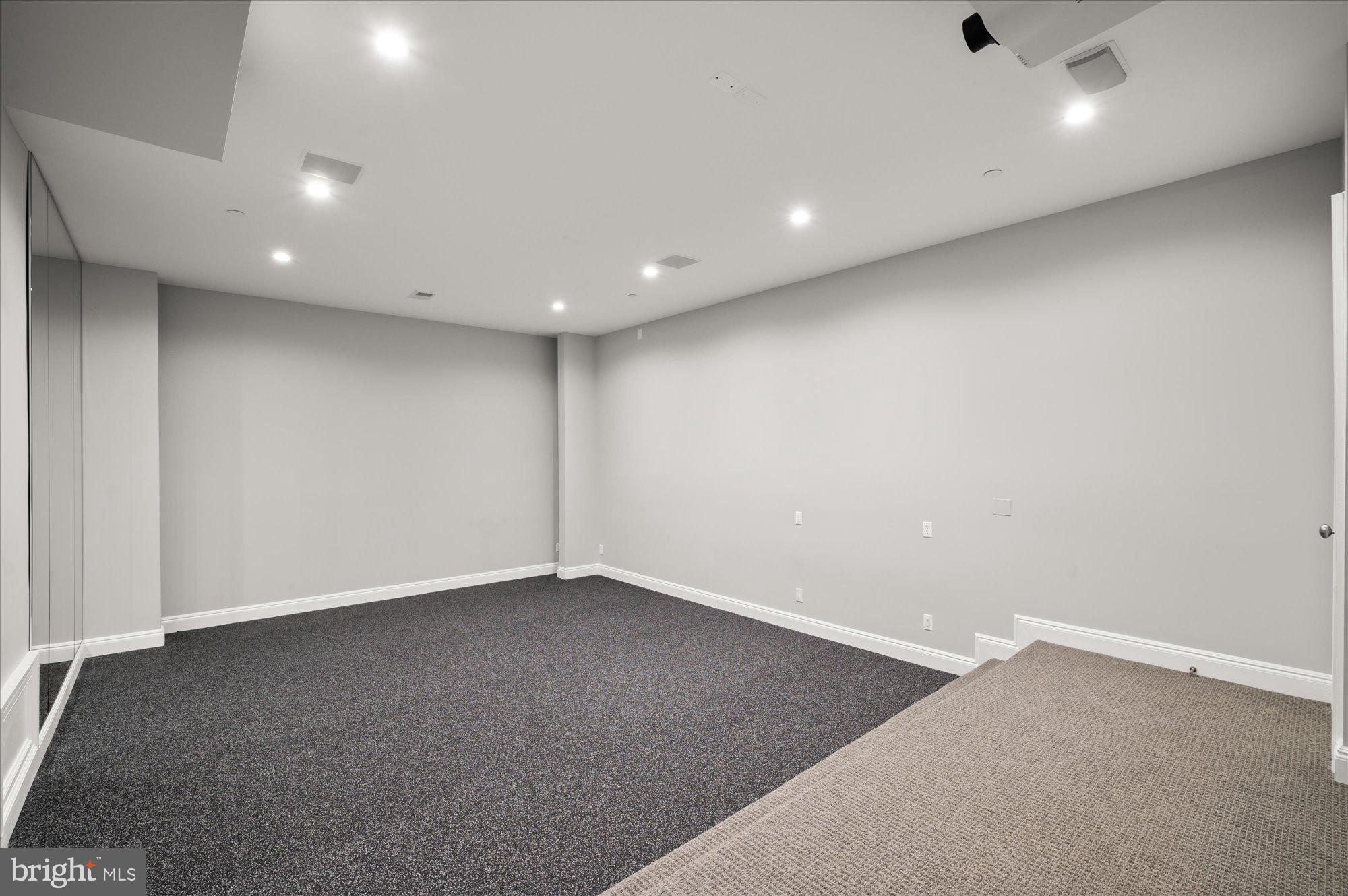 BRADLEY HILLS - Residential