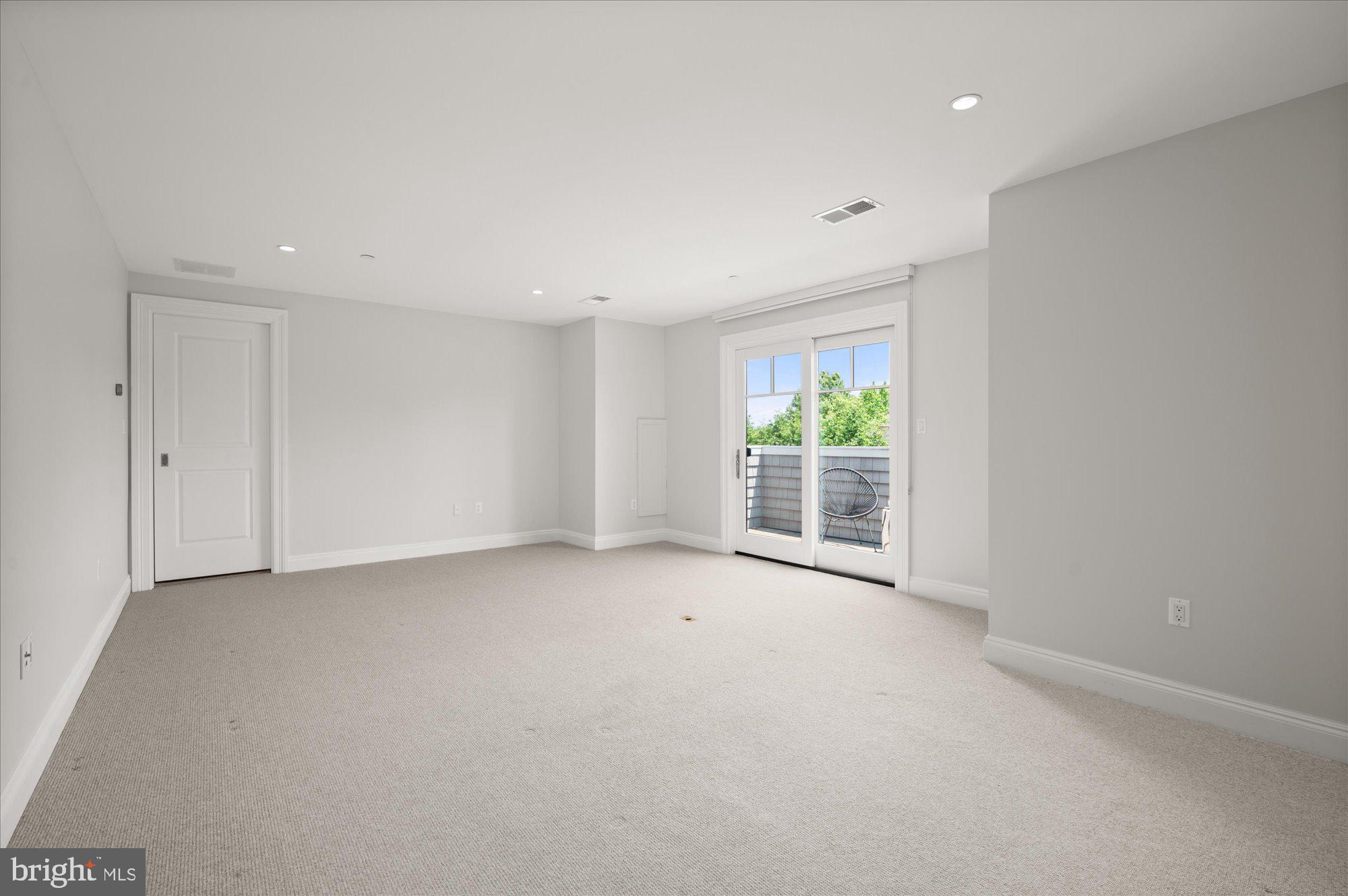 BRADLEY HILLS - Residential