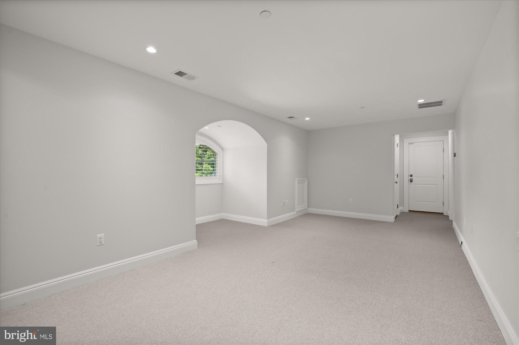 BRADLEY HILLS - Residential