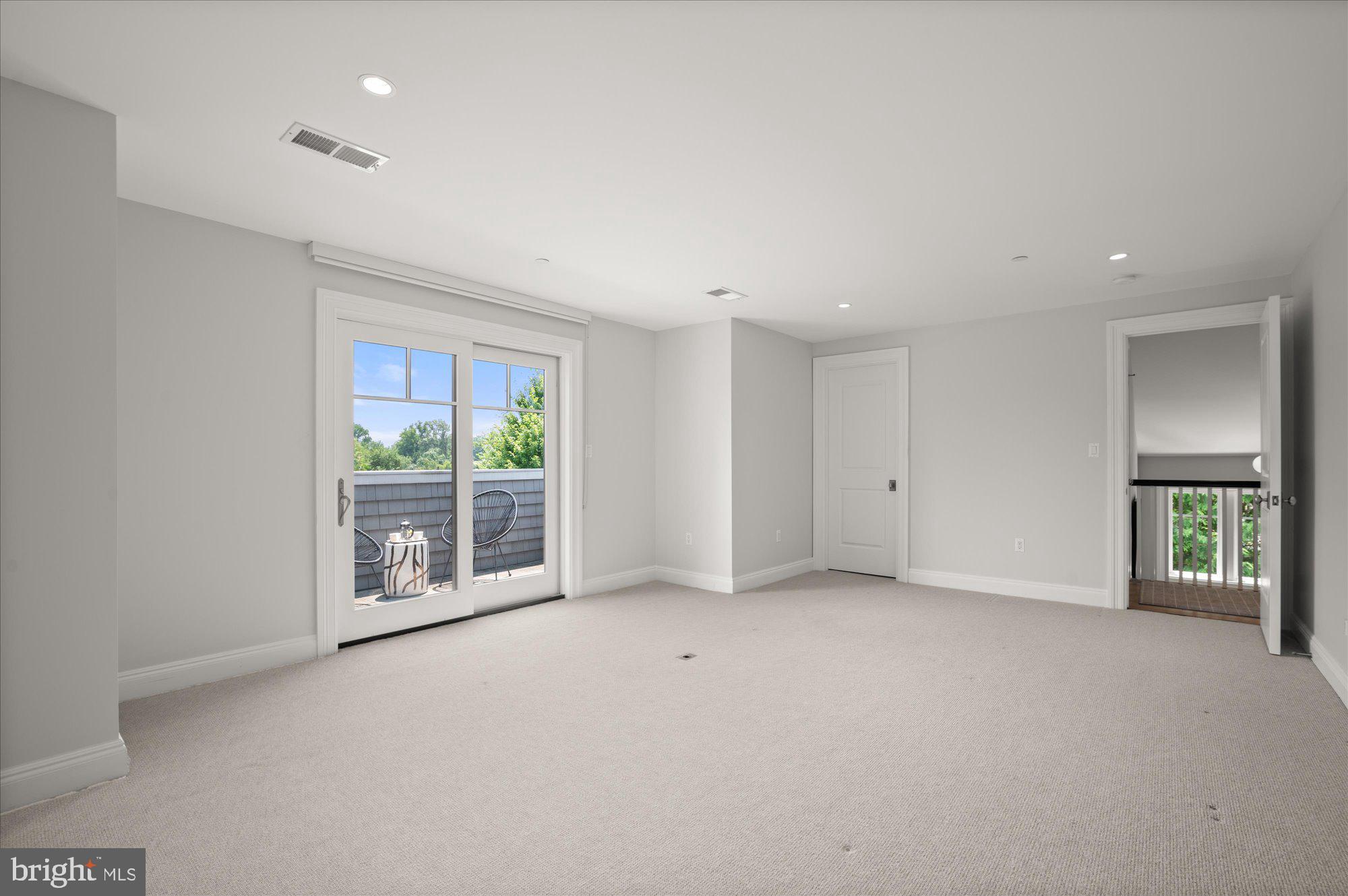 BRADLEY HILLS - Residential