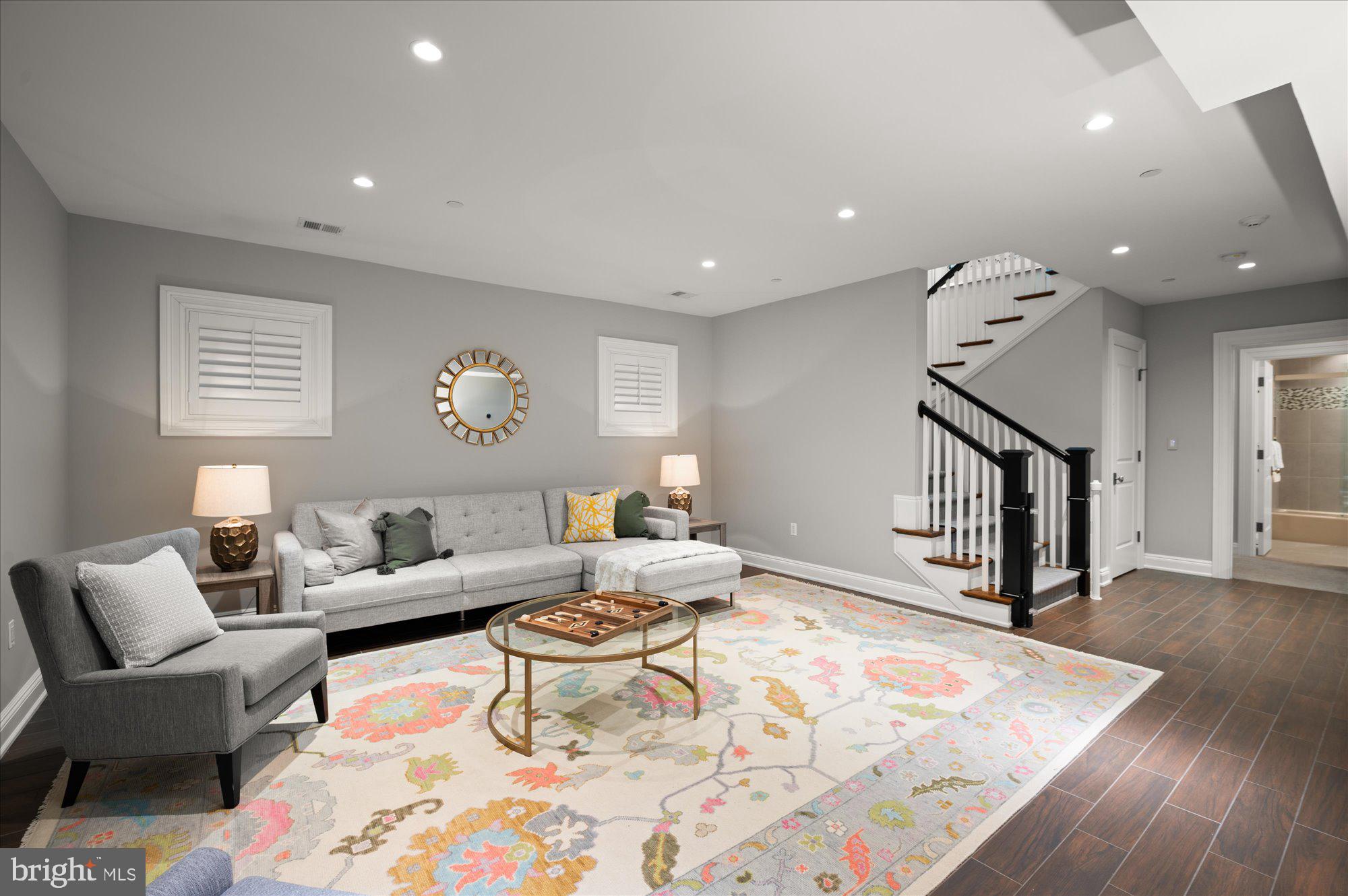 BRADLEY HILLS - Residential