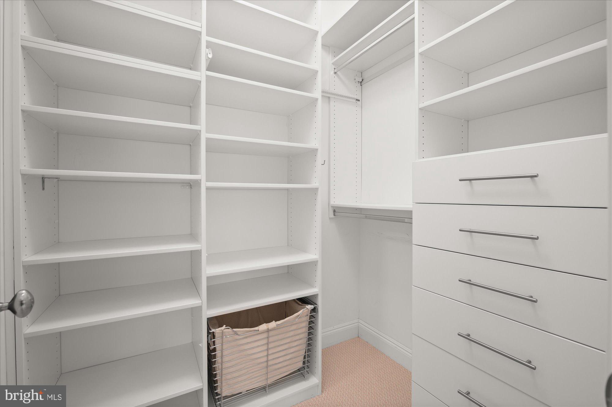 BRADLEY HILLS - Residential