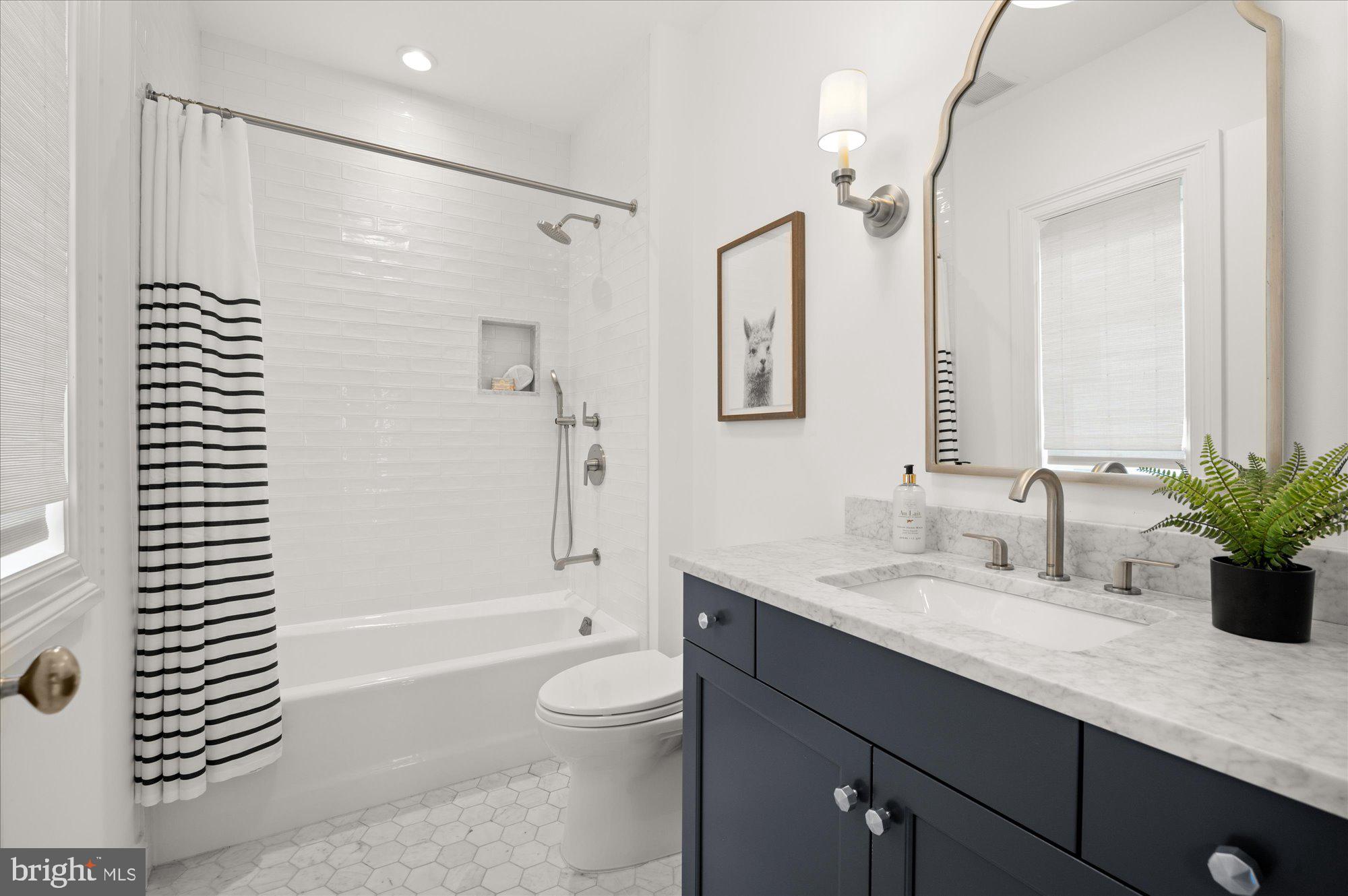 BRADLEY HILLS - Residential