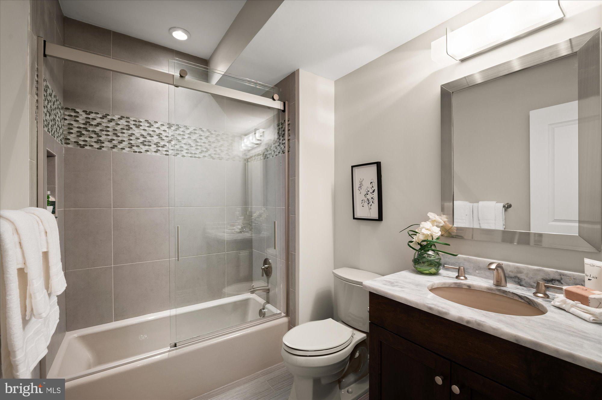 BRADLEY HILLS - Residential