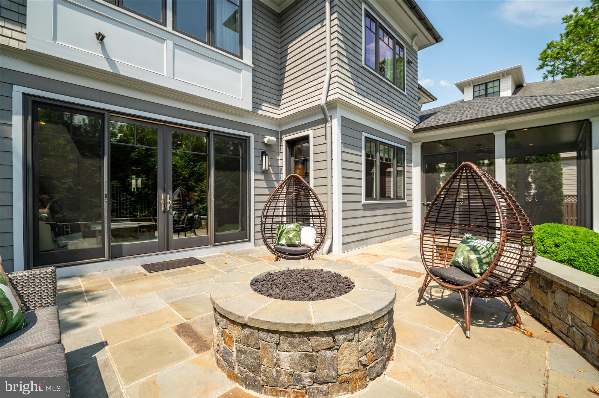 BRADLEY HILLS - Residential