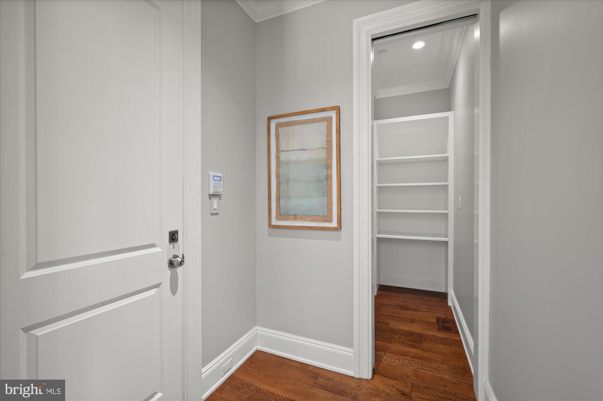 BRADLEY HILLS - Residential