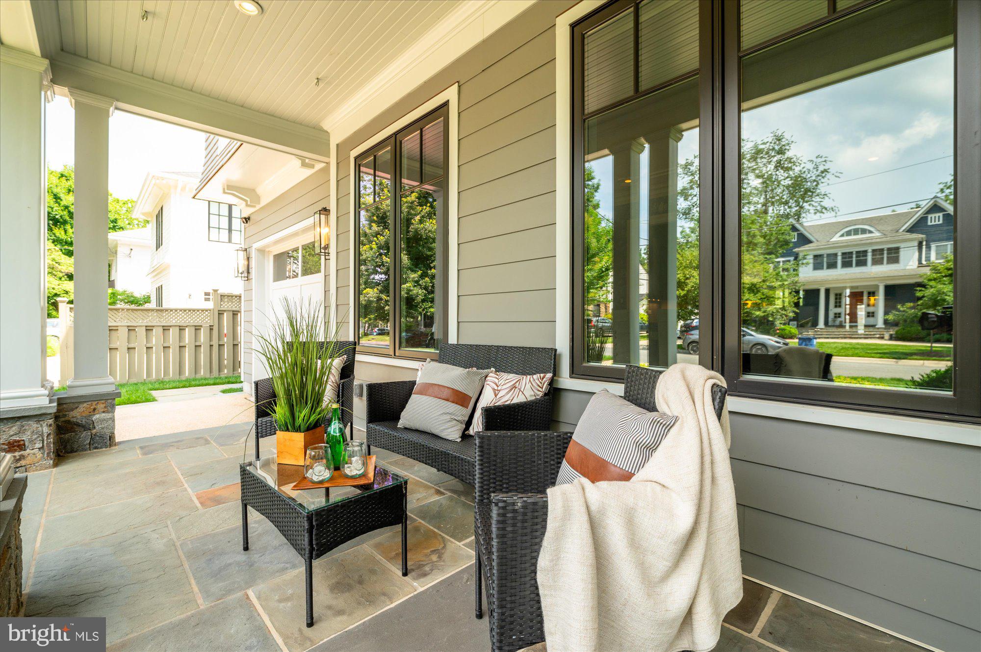 BRADLEY HILLS - Residential