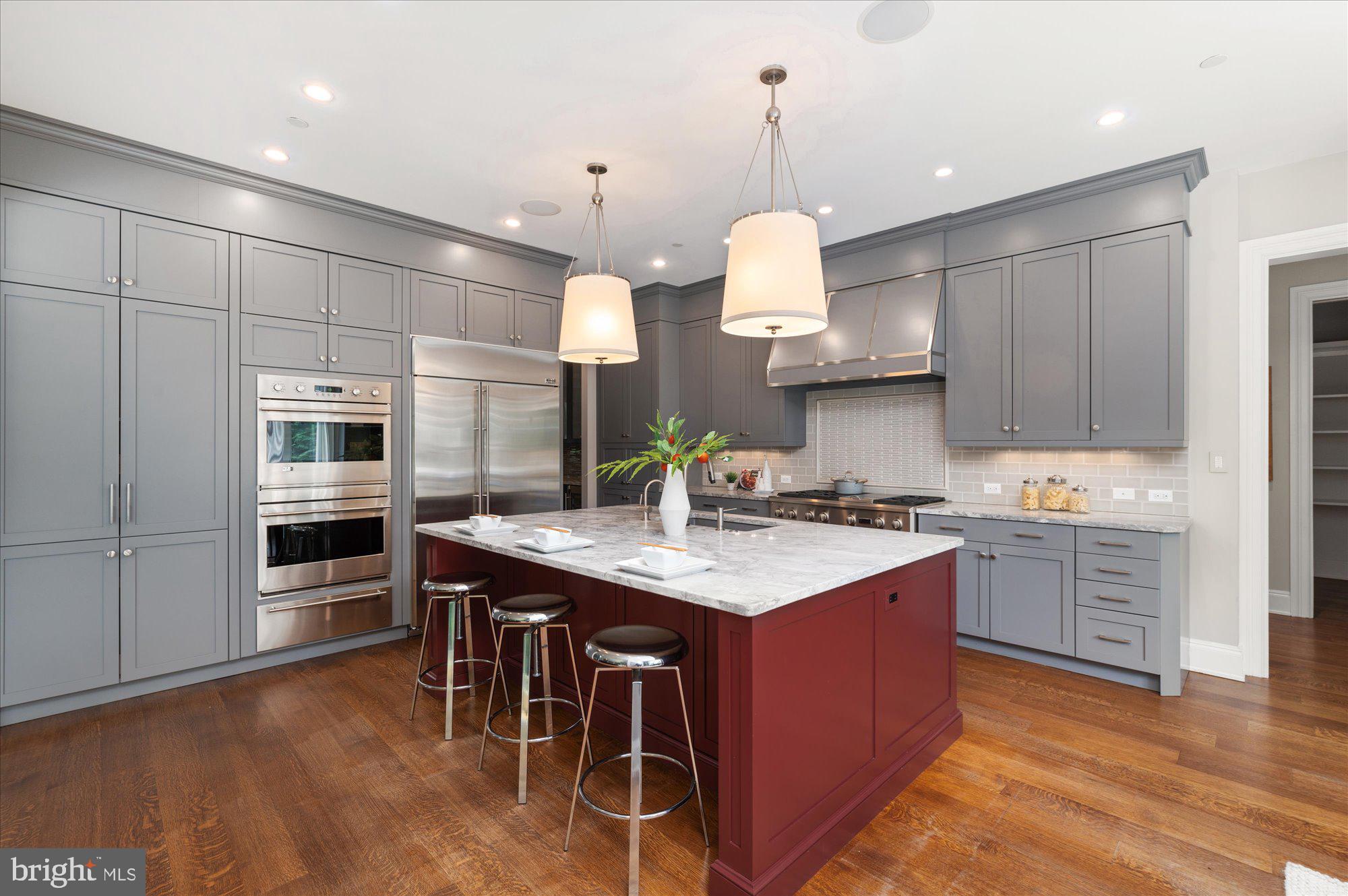 BRADLEY HILLS - Residential