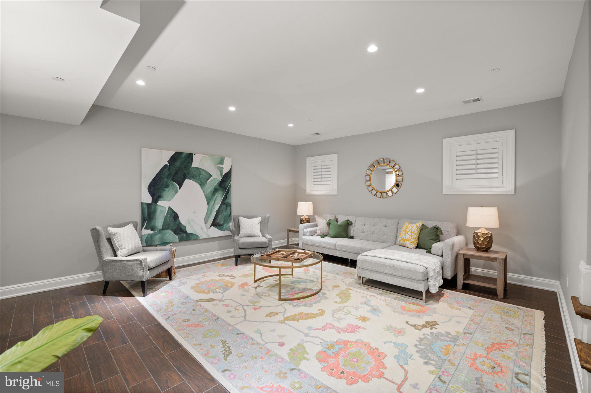 BRADLEY HILLS - Residential