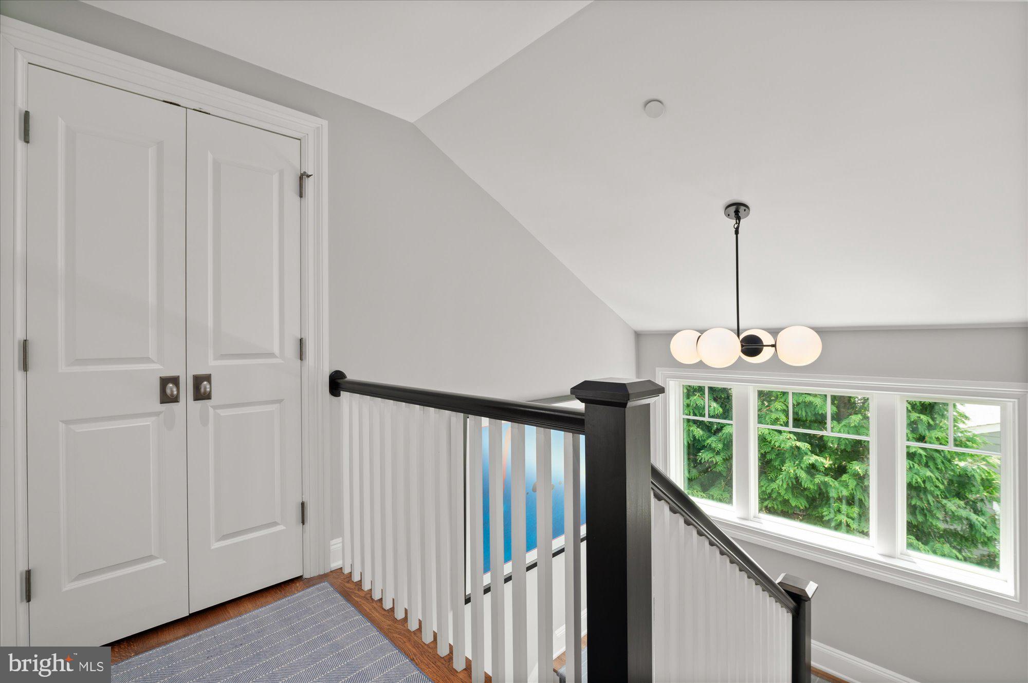 BRADLEY HILLS - Residential