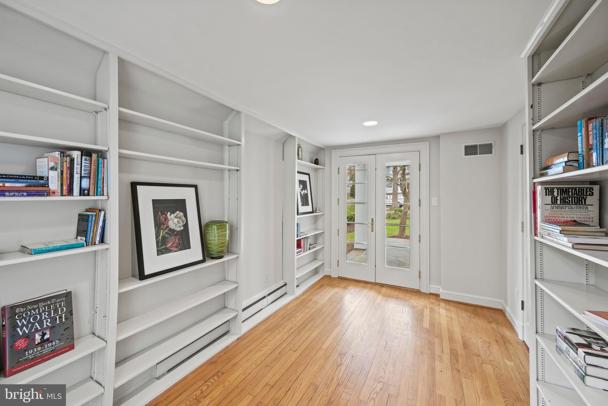 CHEVY CHASE VILLAGE - Residential