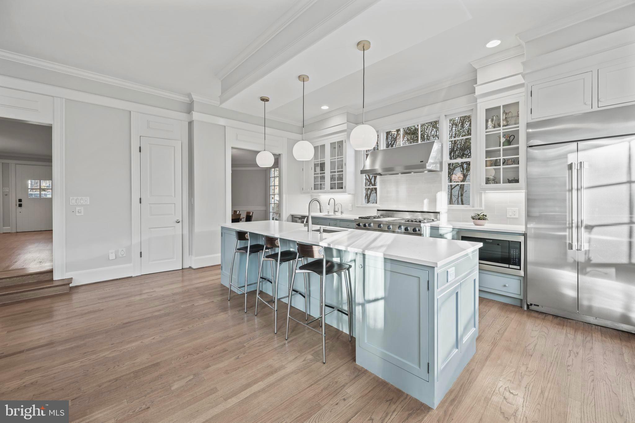 CHEVY CHASE VILLAGE - Residential