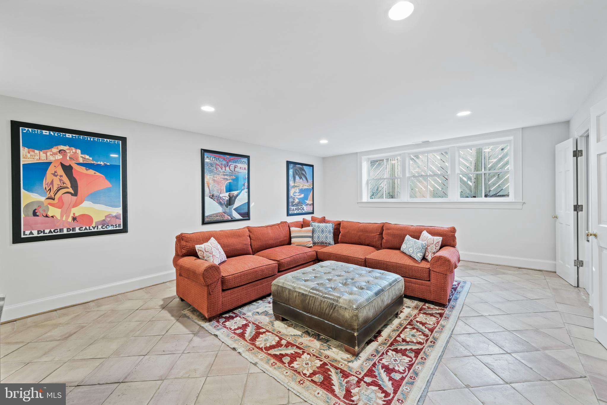 CHEVY CHASE VILLAGE - Residential