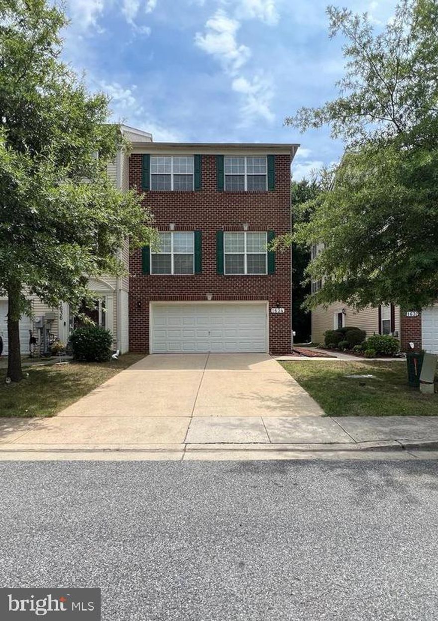 The home is freshly painted and has hardwood flooring and new carpet throughout. The expansive floor plan provides over 2,400 square feet of living space, which includes a full finished main level with 4th bedroom and full bath. The upper level provides a laundry room with washer and dryer, three generous bedrooms, and two full baths that include a large owner's suite, walk-in closets, and a private bathroom.
This home is located in the desired Seven Oaks Community in Odenton