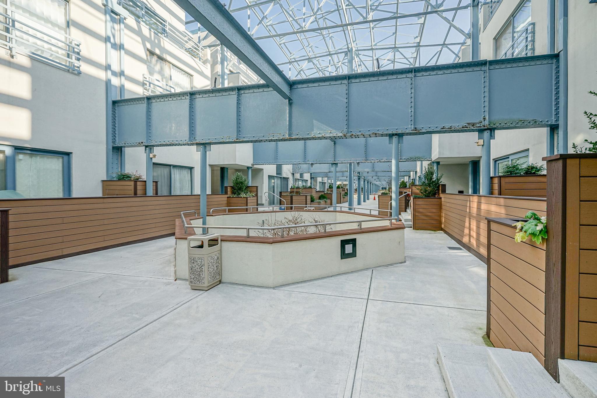 OLD CITY - Residential