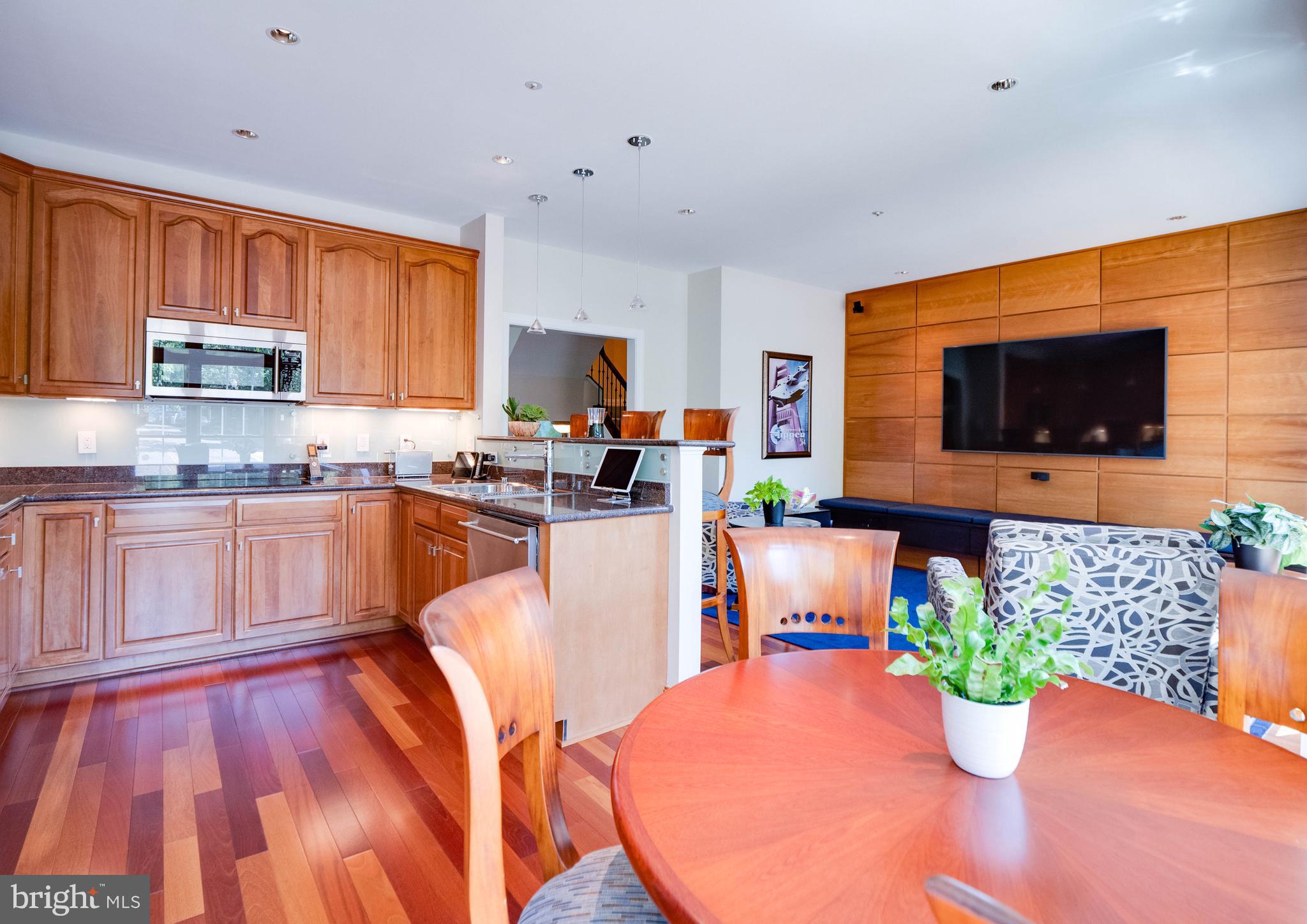 PALISADES PARK - Residential