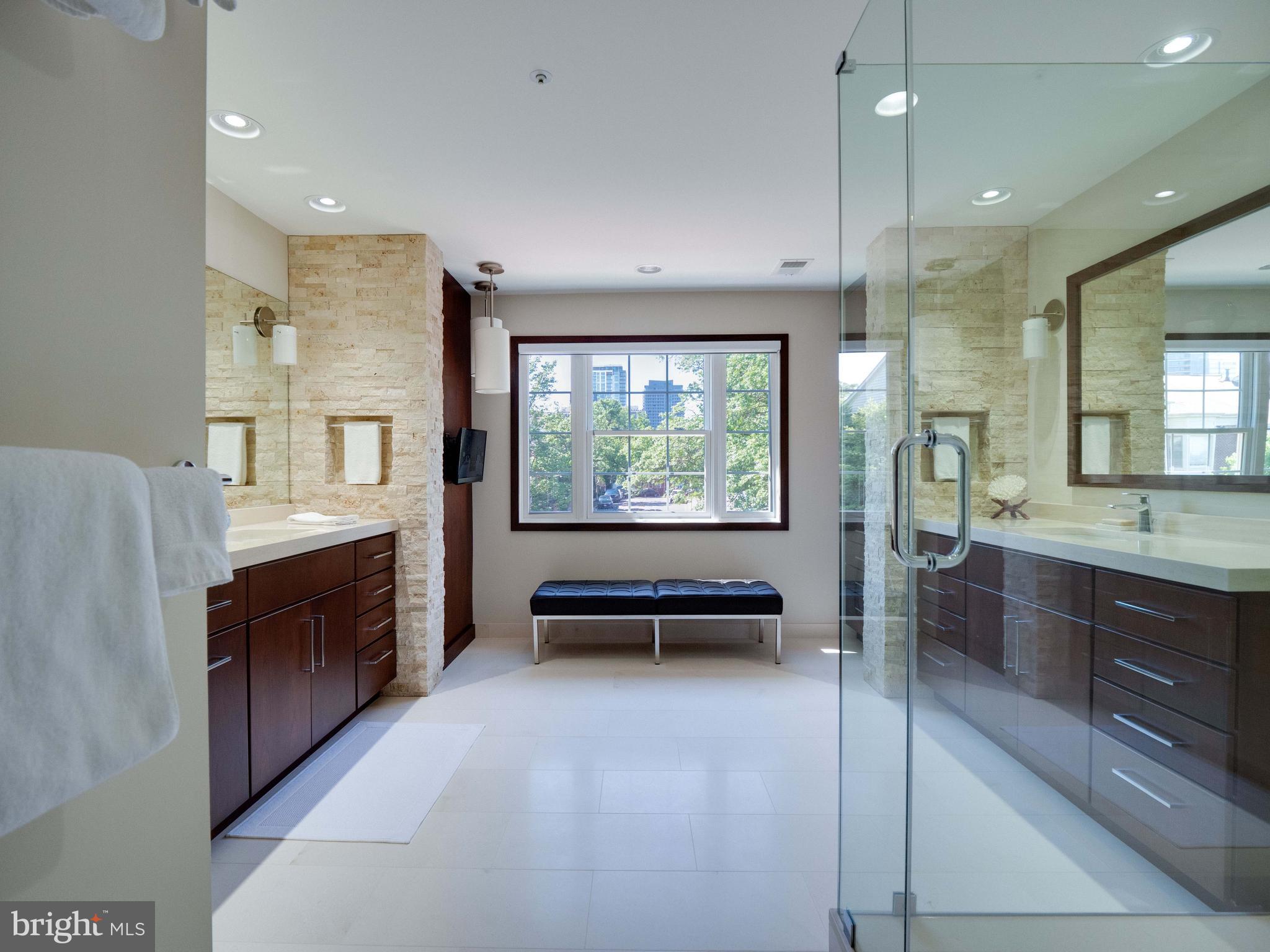 PALISADES PARK - Residential