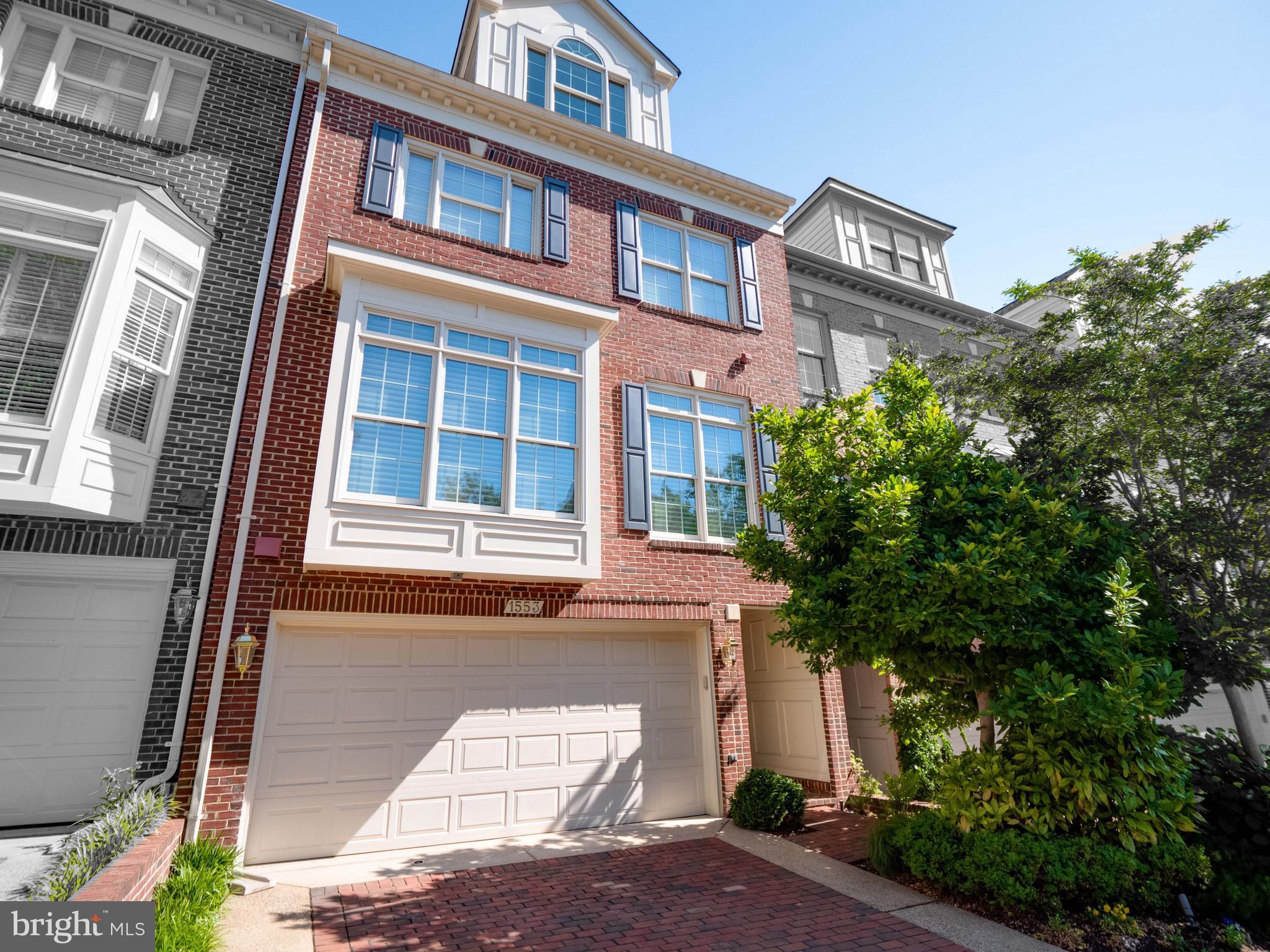 PALISADES PARK - Residential